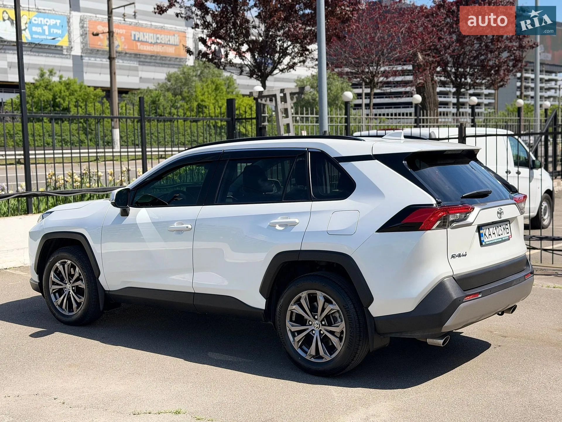 2023 Toyota RAV 4 - мініатюра 10