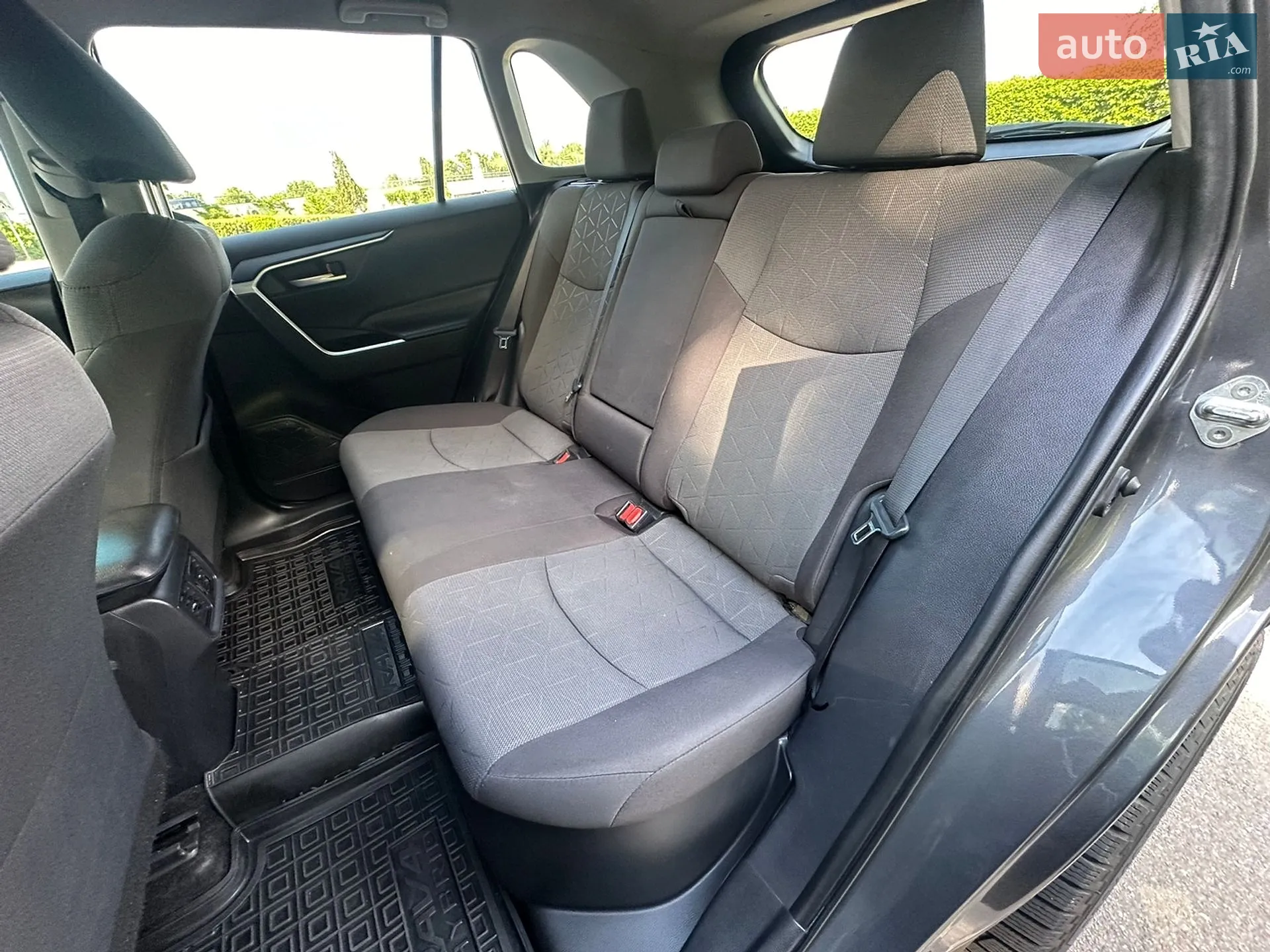 2020 Toyota RAV 4 - мініатюра 31