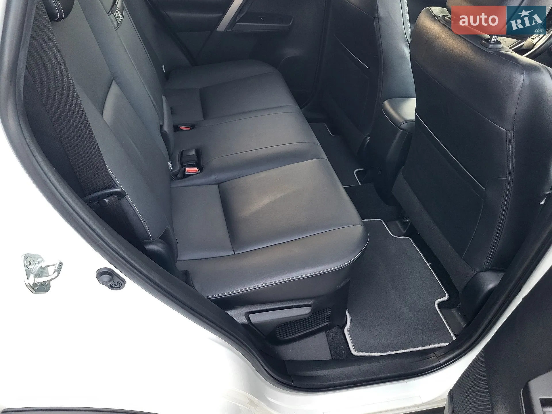 2017 Toyota RAV 4 - мініатюра 15