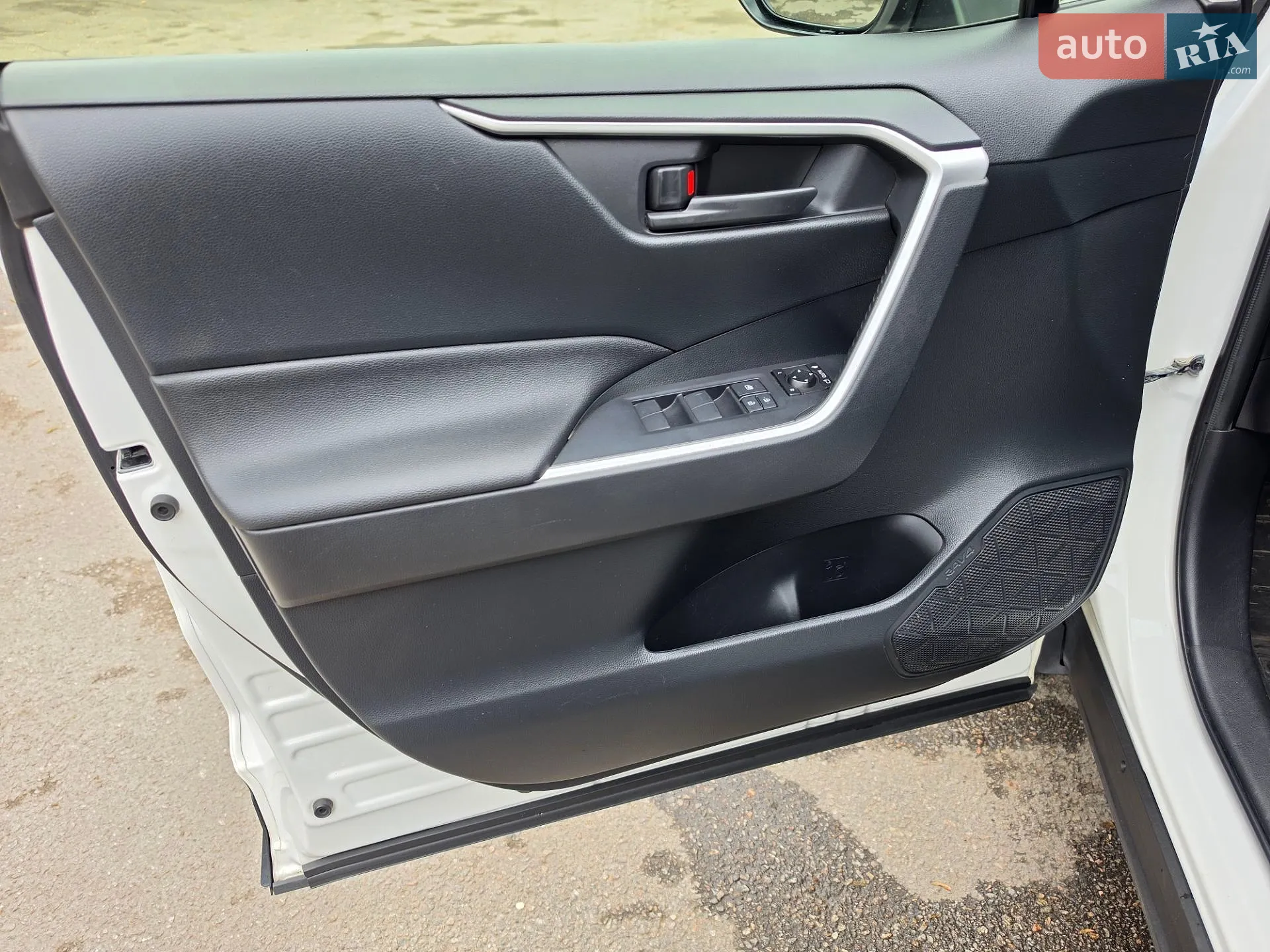 2019 Toyota RAV 4 - мініатюра 11