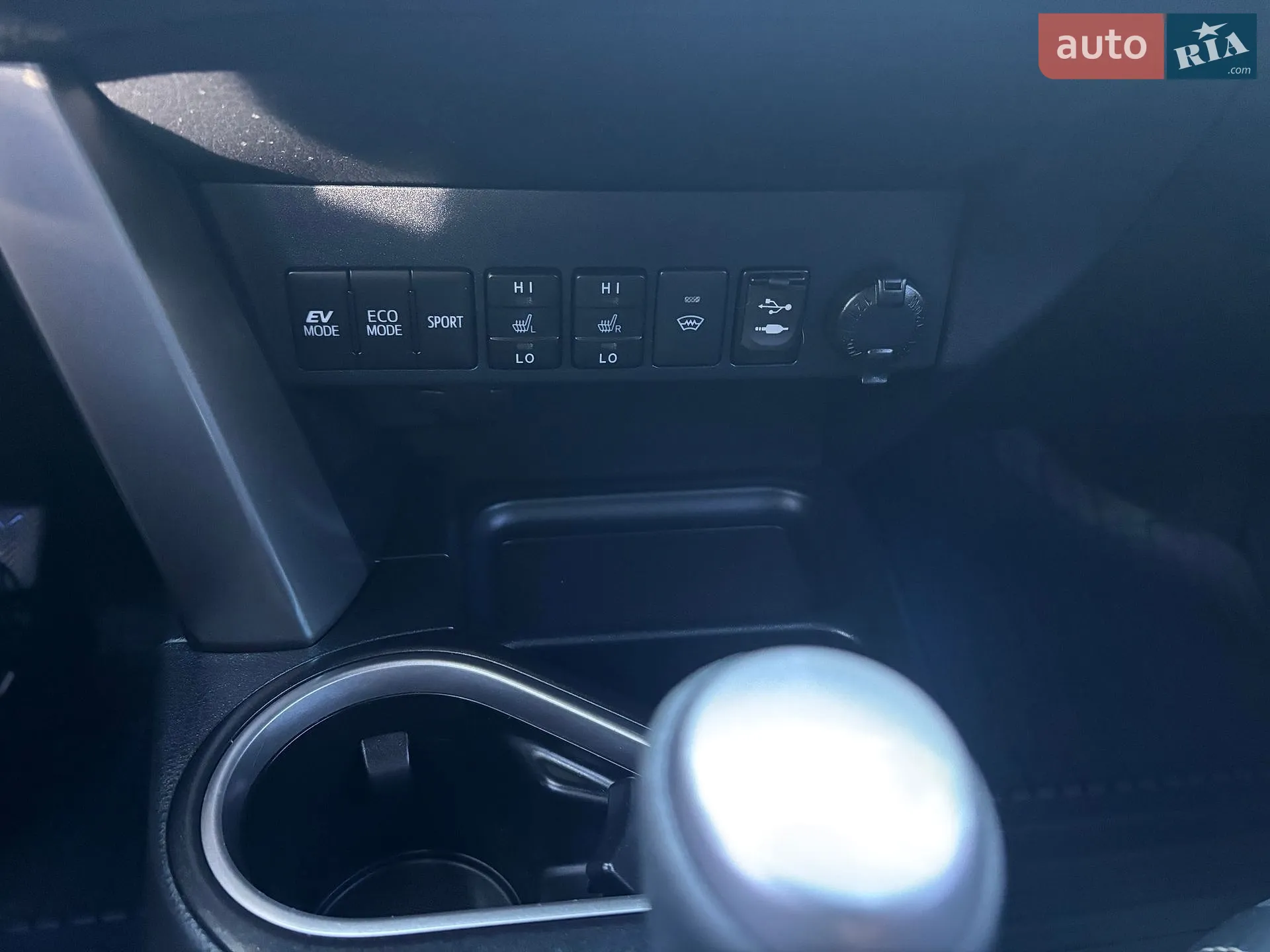 2016 Toyota RAV 4 - мініатюра 16