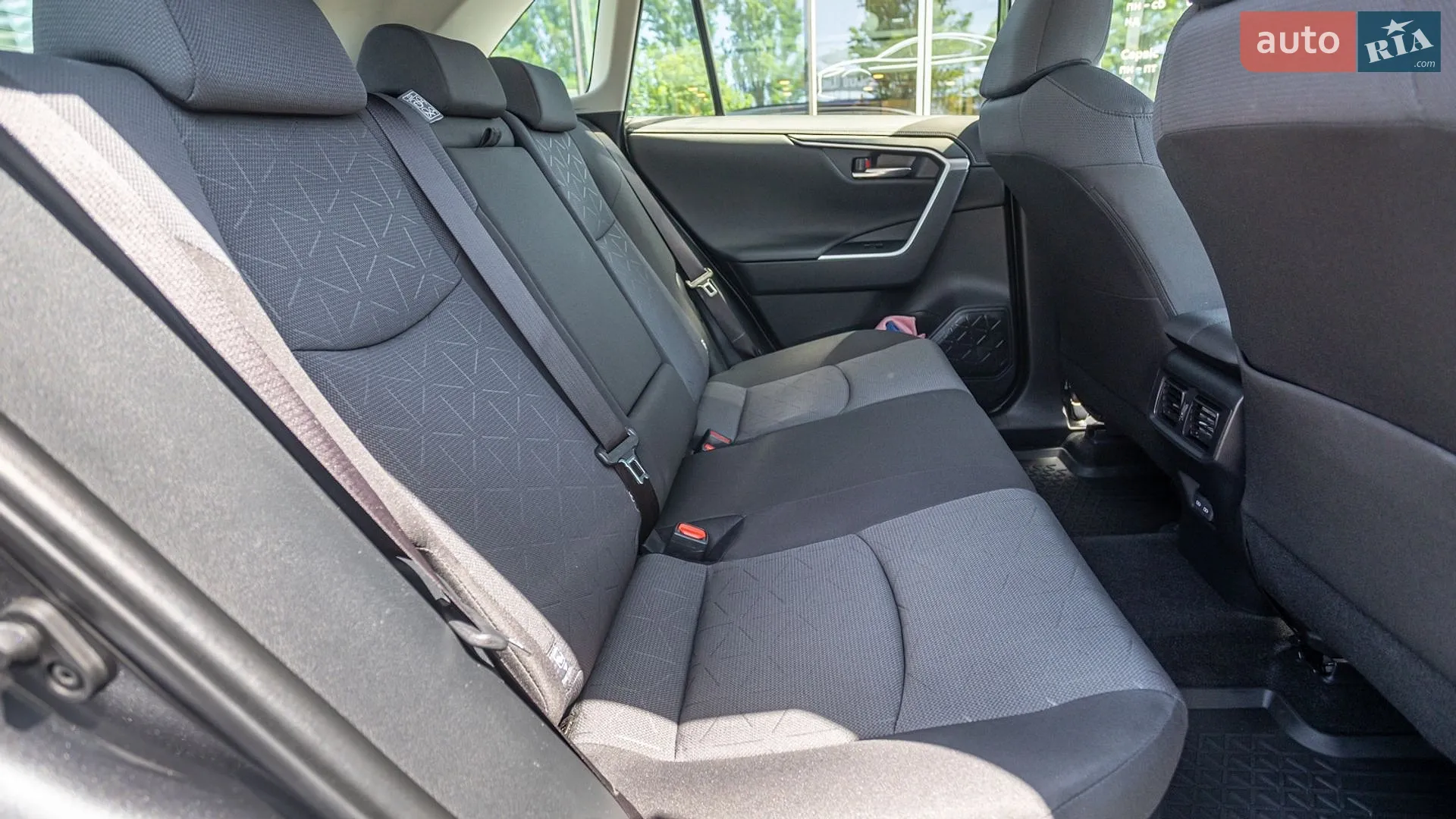 2025 Toyota RAV 4 - мініатюра 7