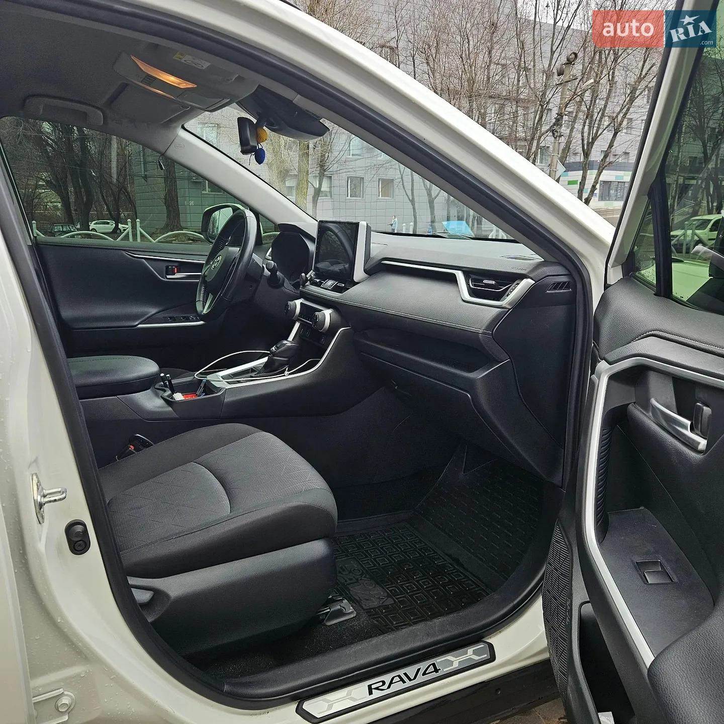 2020 Toyota RAV 4 - мініатюра 8