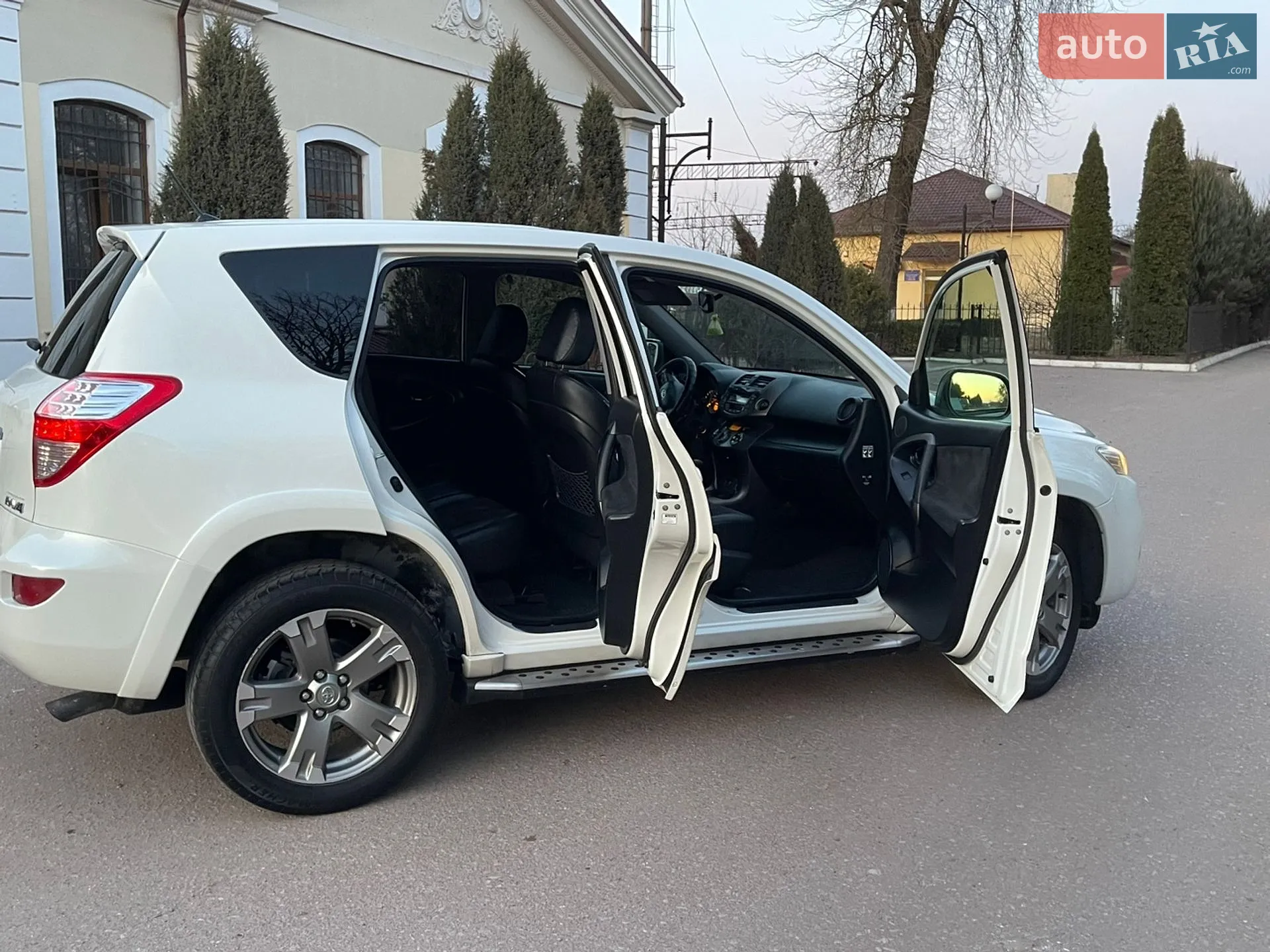2010 Toyota RAV 4 - мініатюра 8