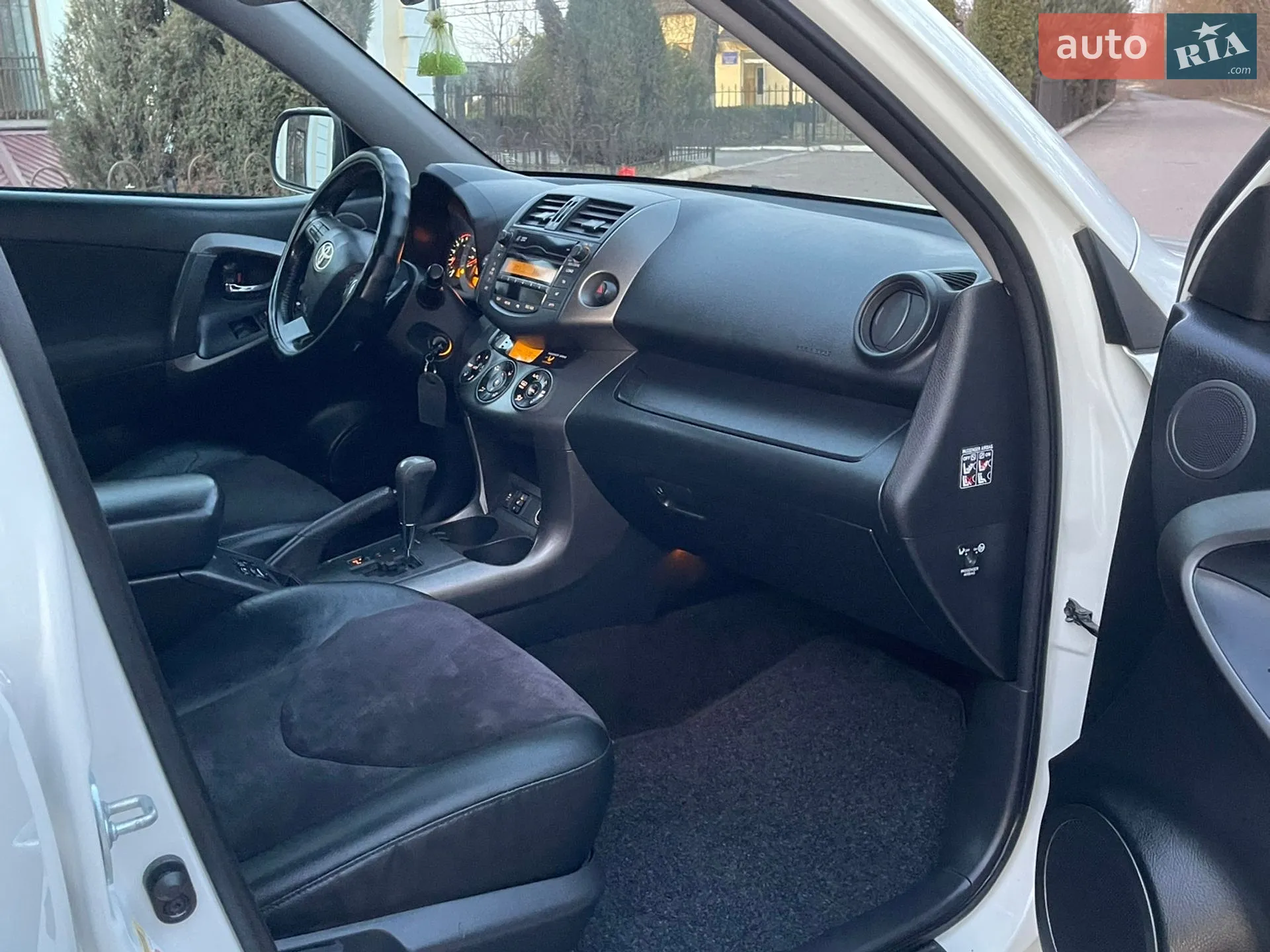 2010 Toyota RAV 4 - мініатюра 13