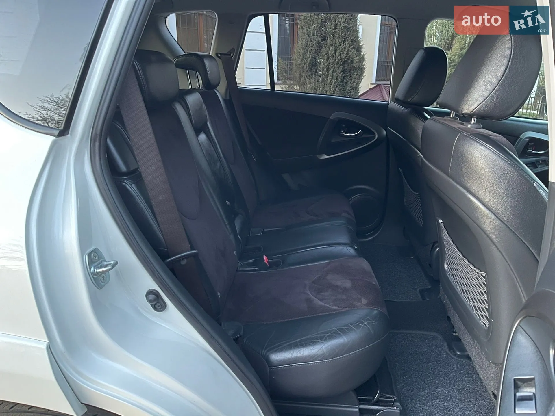 2010 Toyota RAV 4 - мініатюра 15