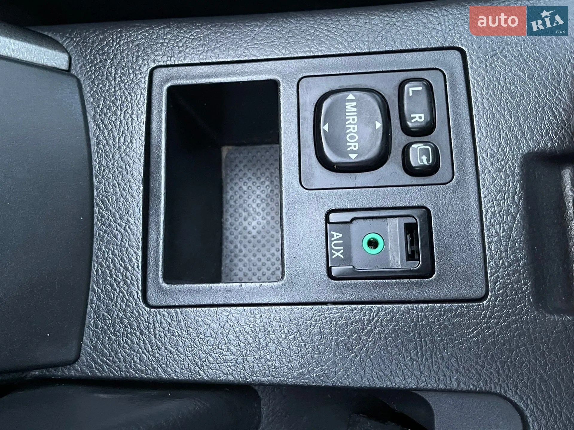 2010 Toyota RAV 4 - мініатюра 49