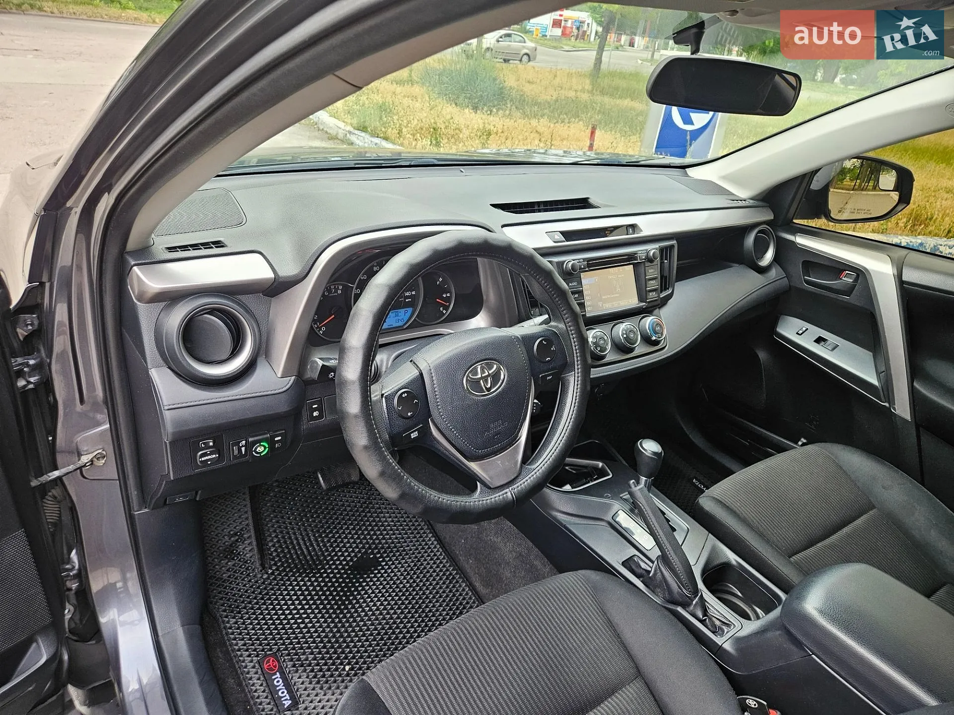 2016 Toyota RAV 4 - мініатюра 12