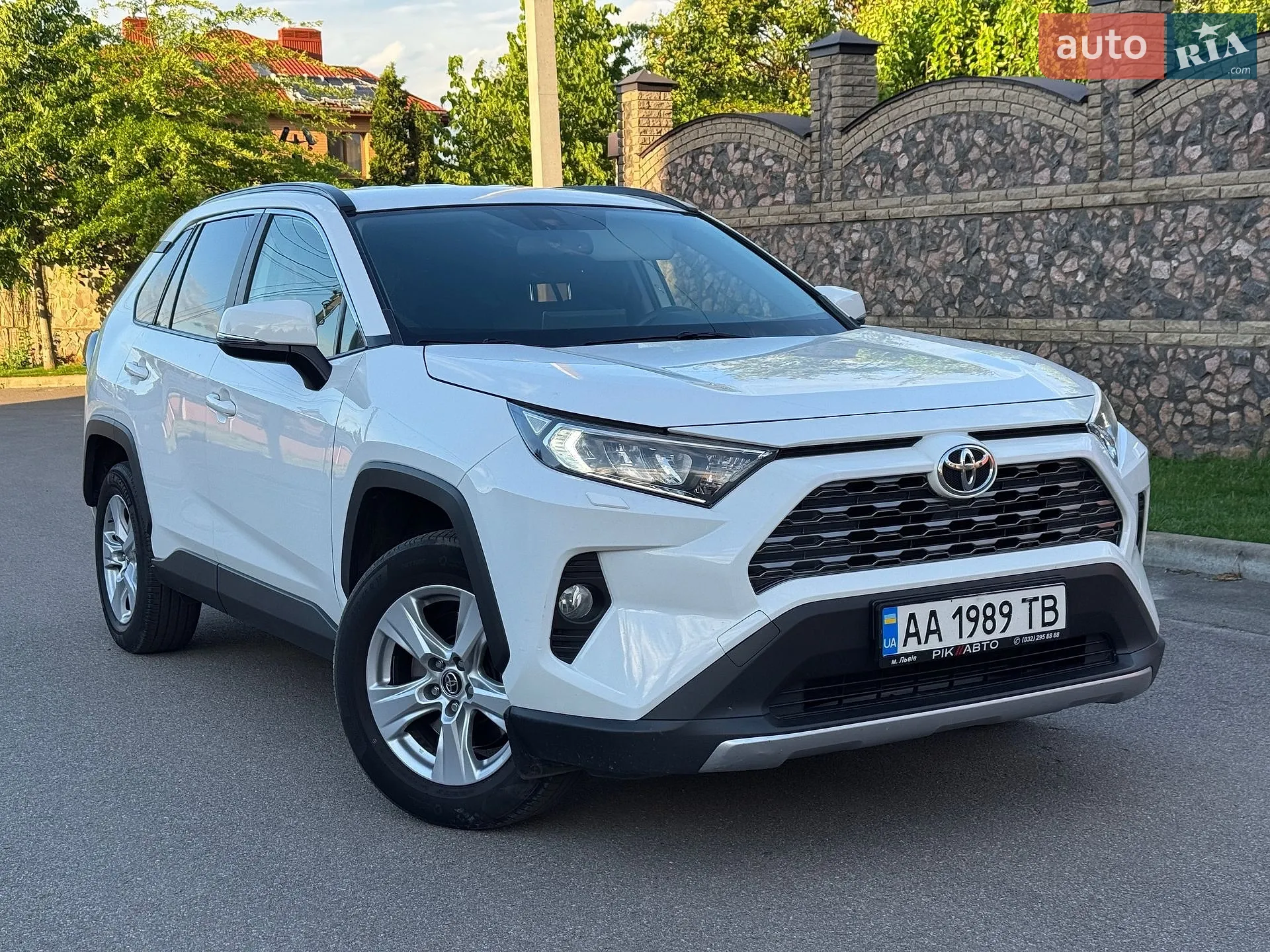 2019 Toyota RAV 4 - мініатюра 2