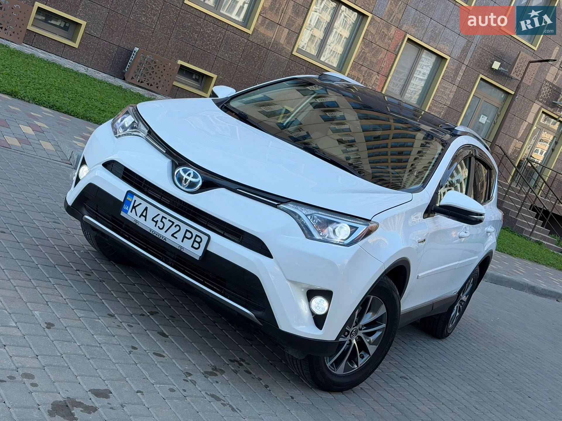 2016 Toyota RAV 4 - мініатюра 2