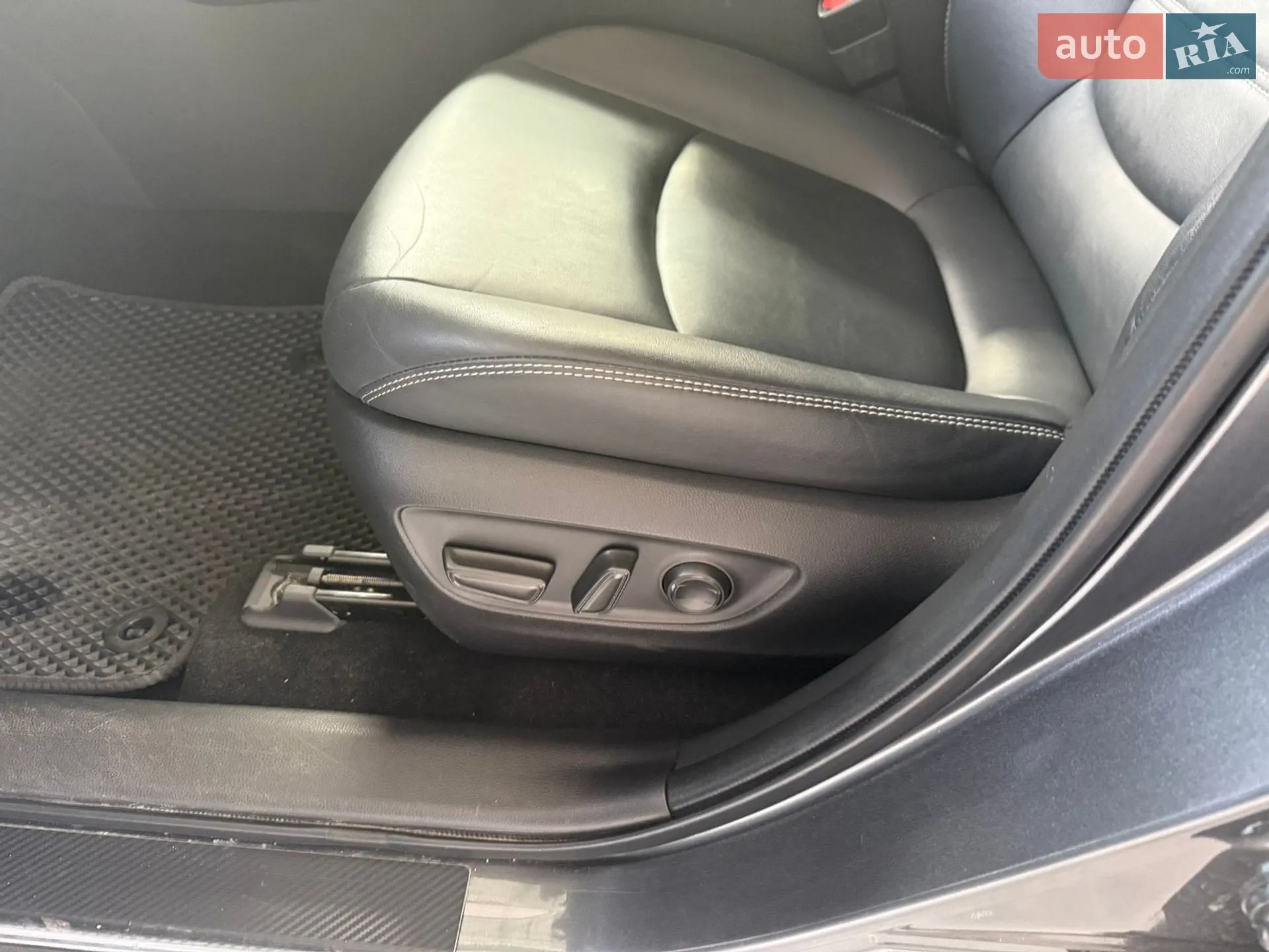 2022 Toyota RAV 4 - мініатюра 22
