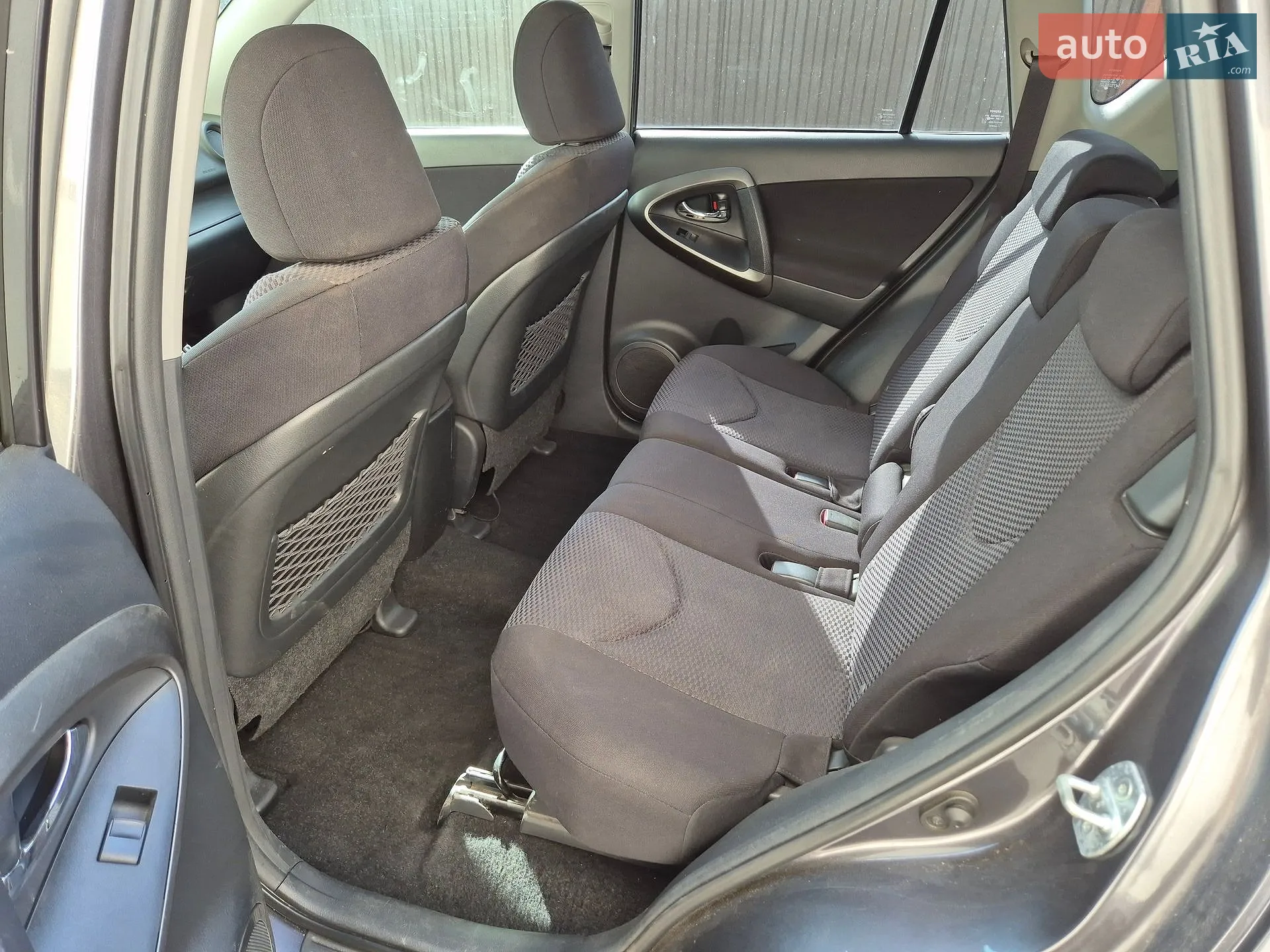 2011 Toyota RAV 4 - мініатюра 9