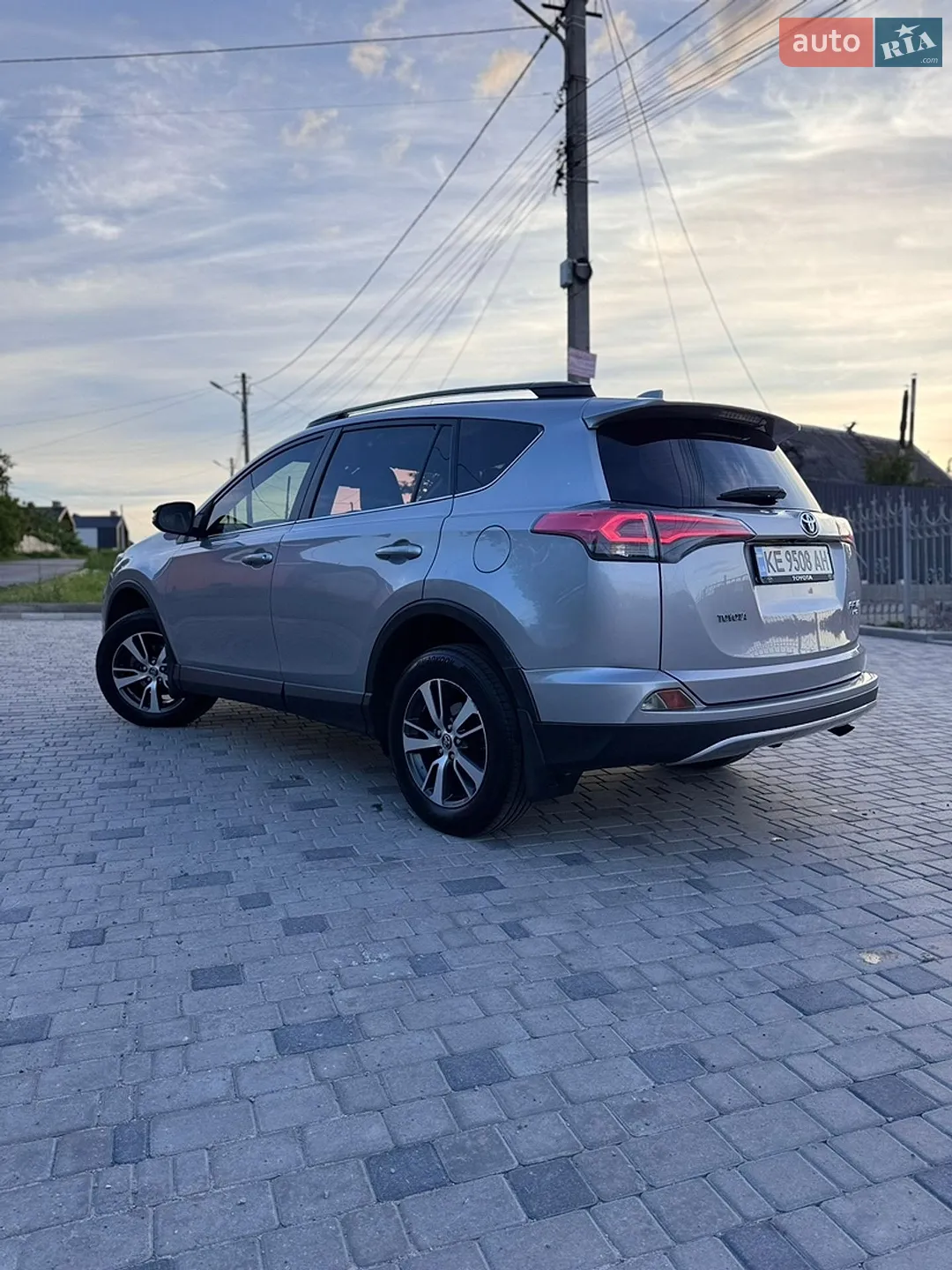 2017 Toyota RAV 4 - мініатюра 4