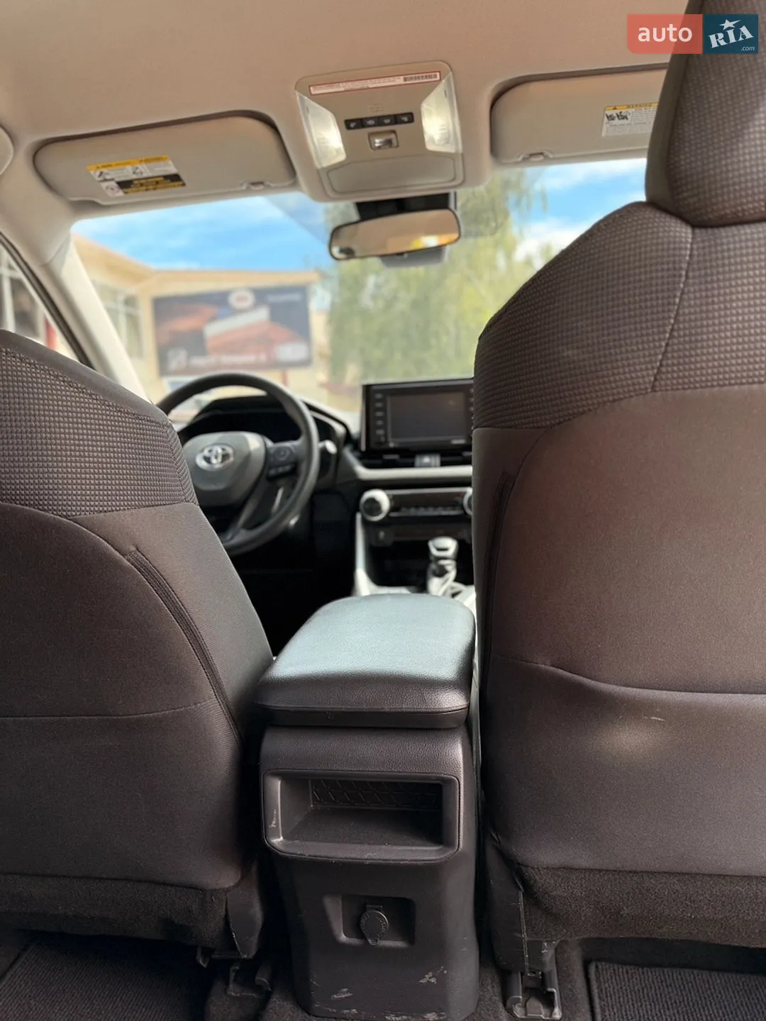 2019 Toyota RAV 4 - мініатюра 11