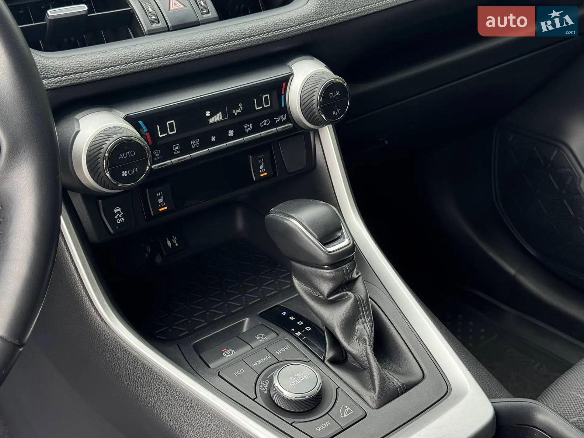 2019 Toyota RAV 4 - мініатюра 36