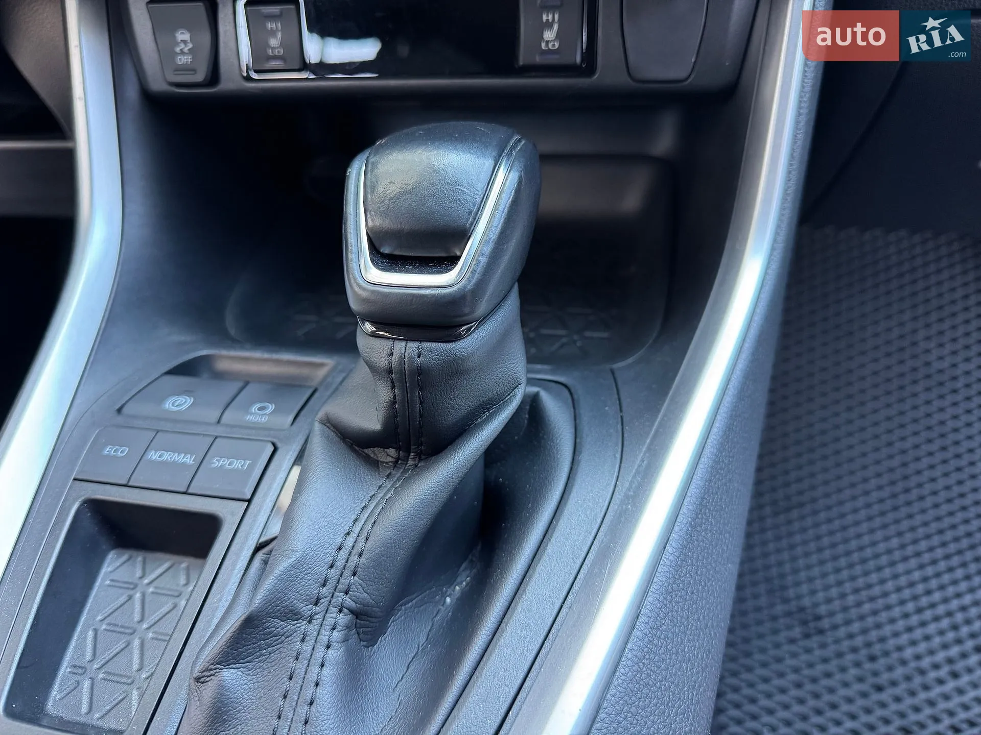 2019 Toyota RAV 4 - мініатюра 25