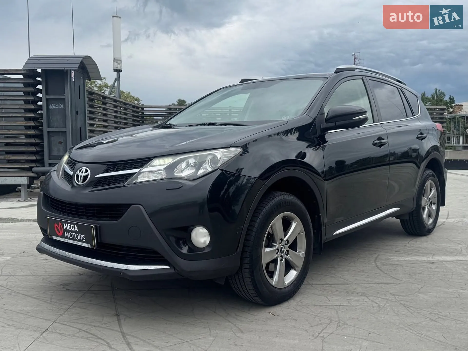 2015 Toyota RAV 4 - фото 1