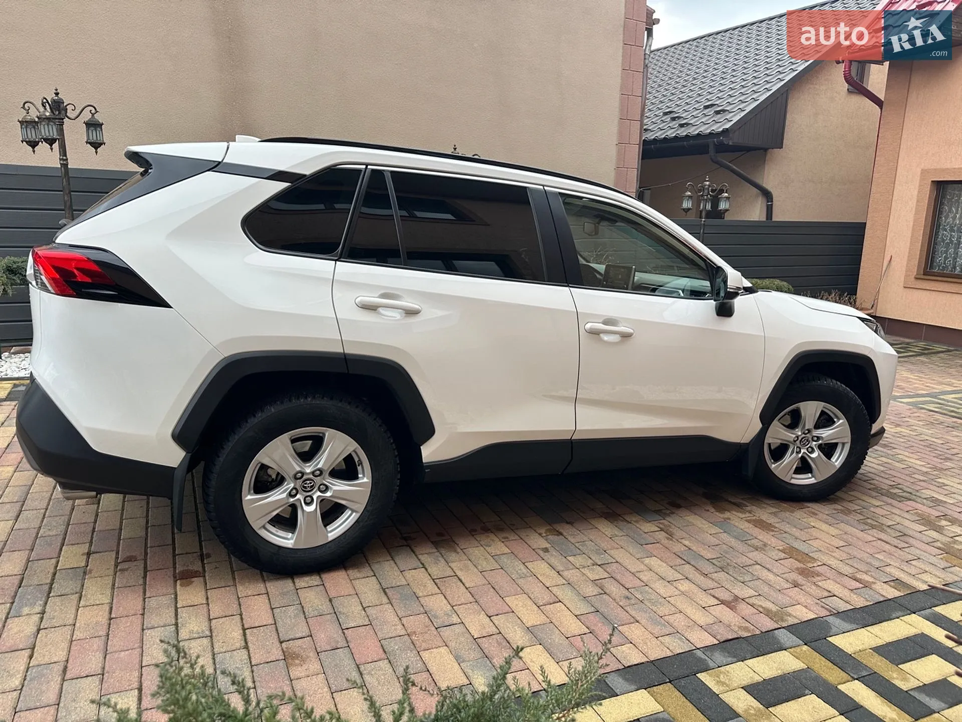 2019 Toyota RAV 4 - мініатюра 23