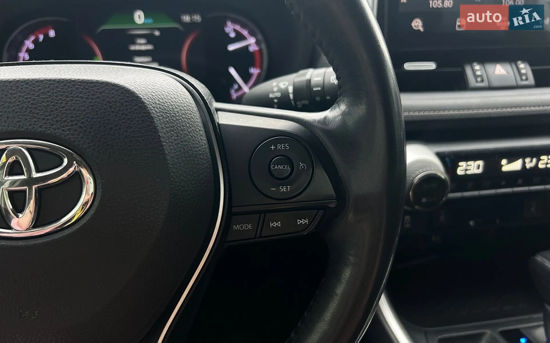 2019 Toyota RAV 4 - мініатюра 12