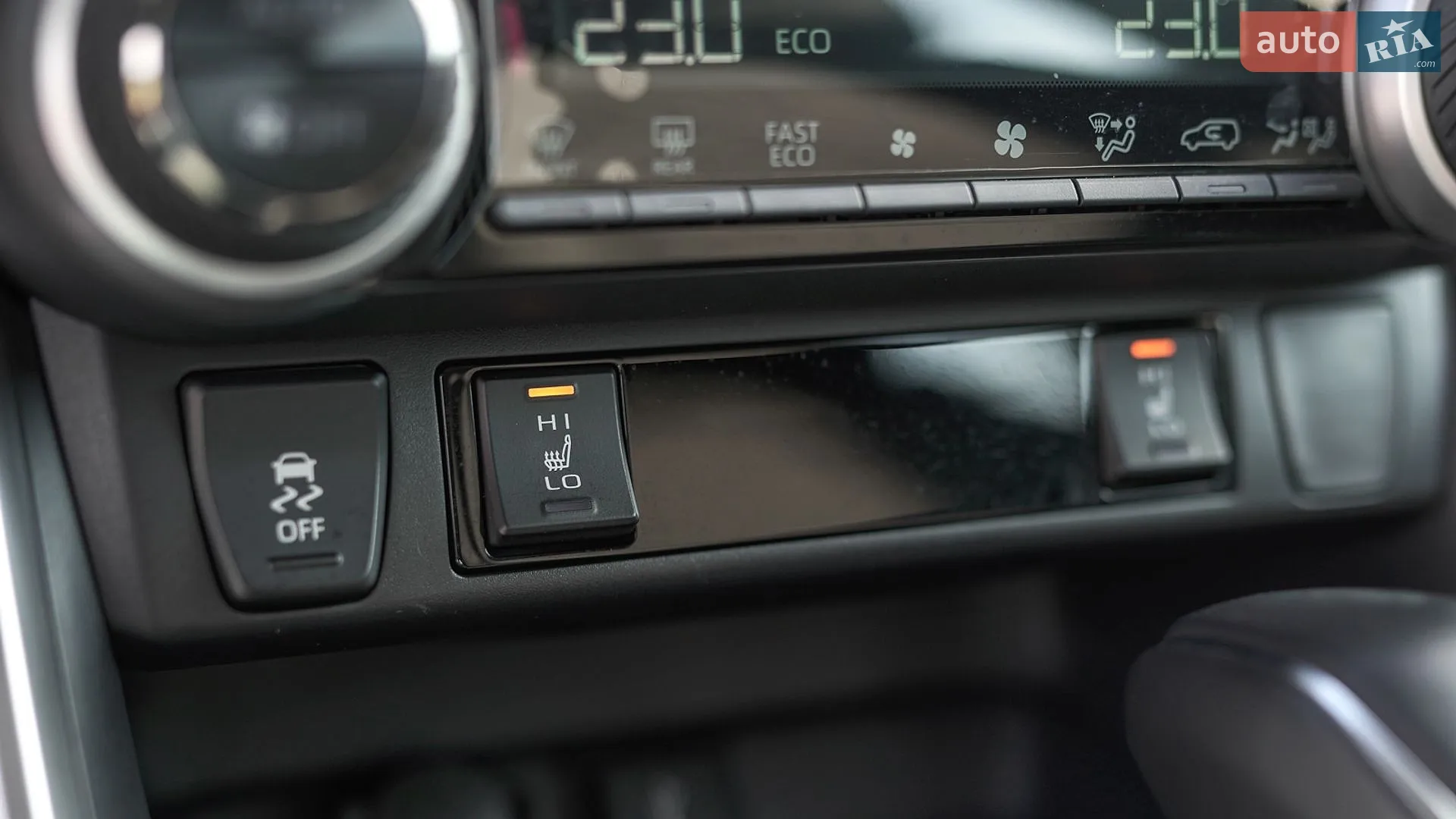 2020 Toyota RAV 4 - мініатюра 25