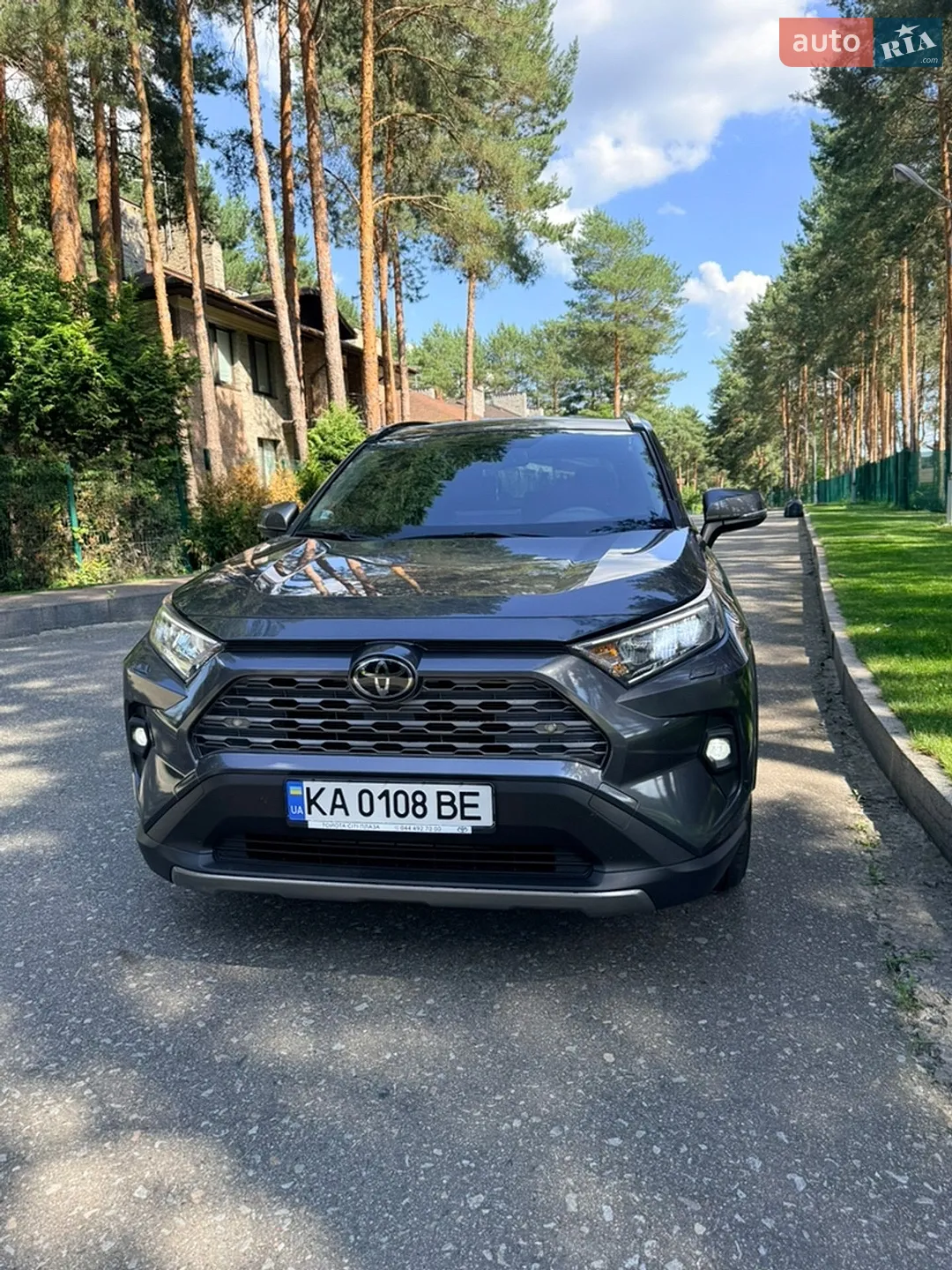 2022 Toyota RAV 4 - фото 1