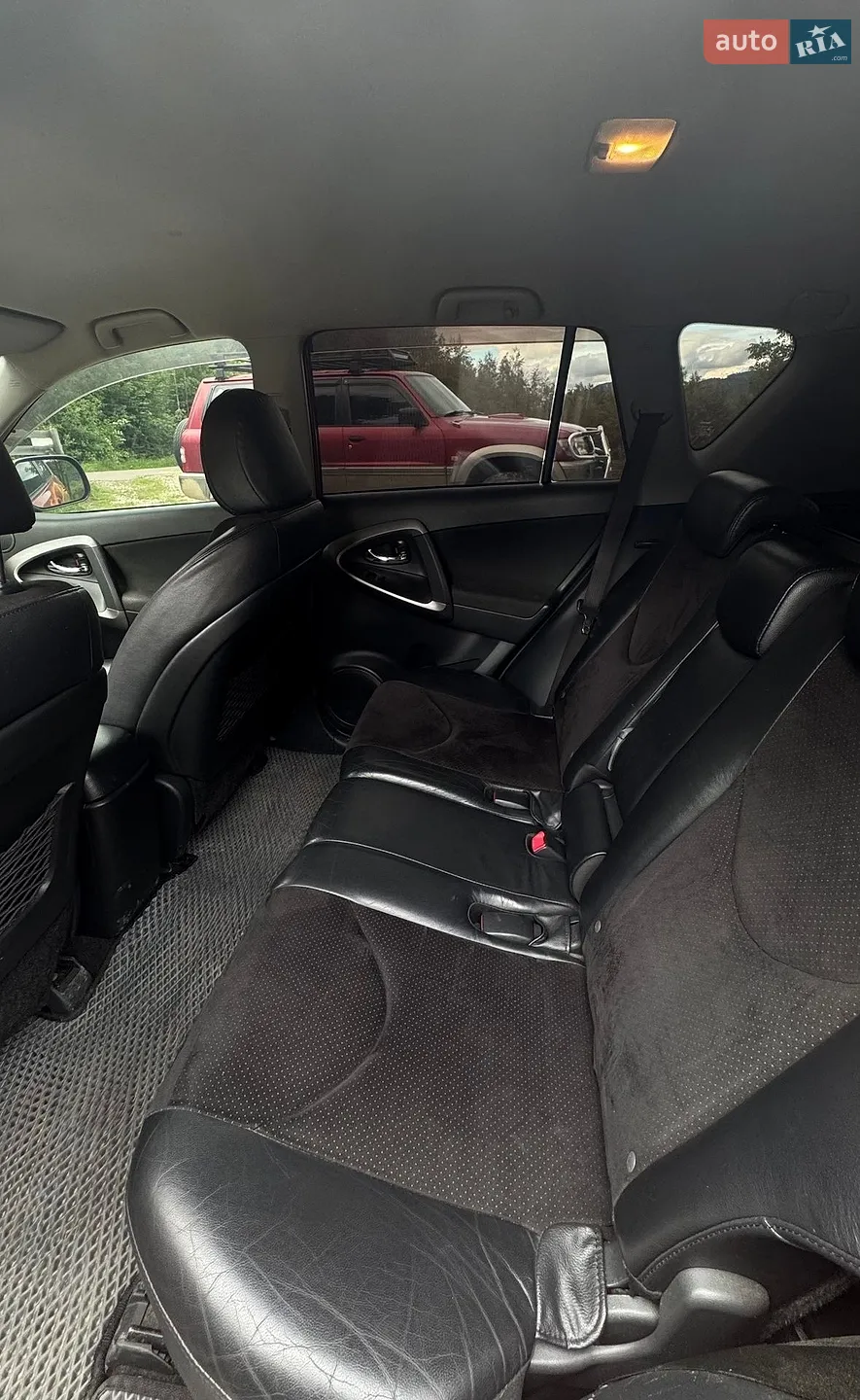 2010 Toyota RAV 4 - мініатюра 8