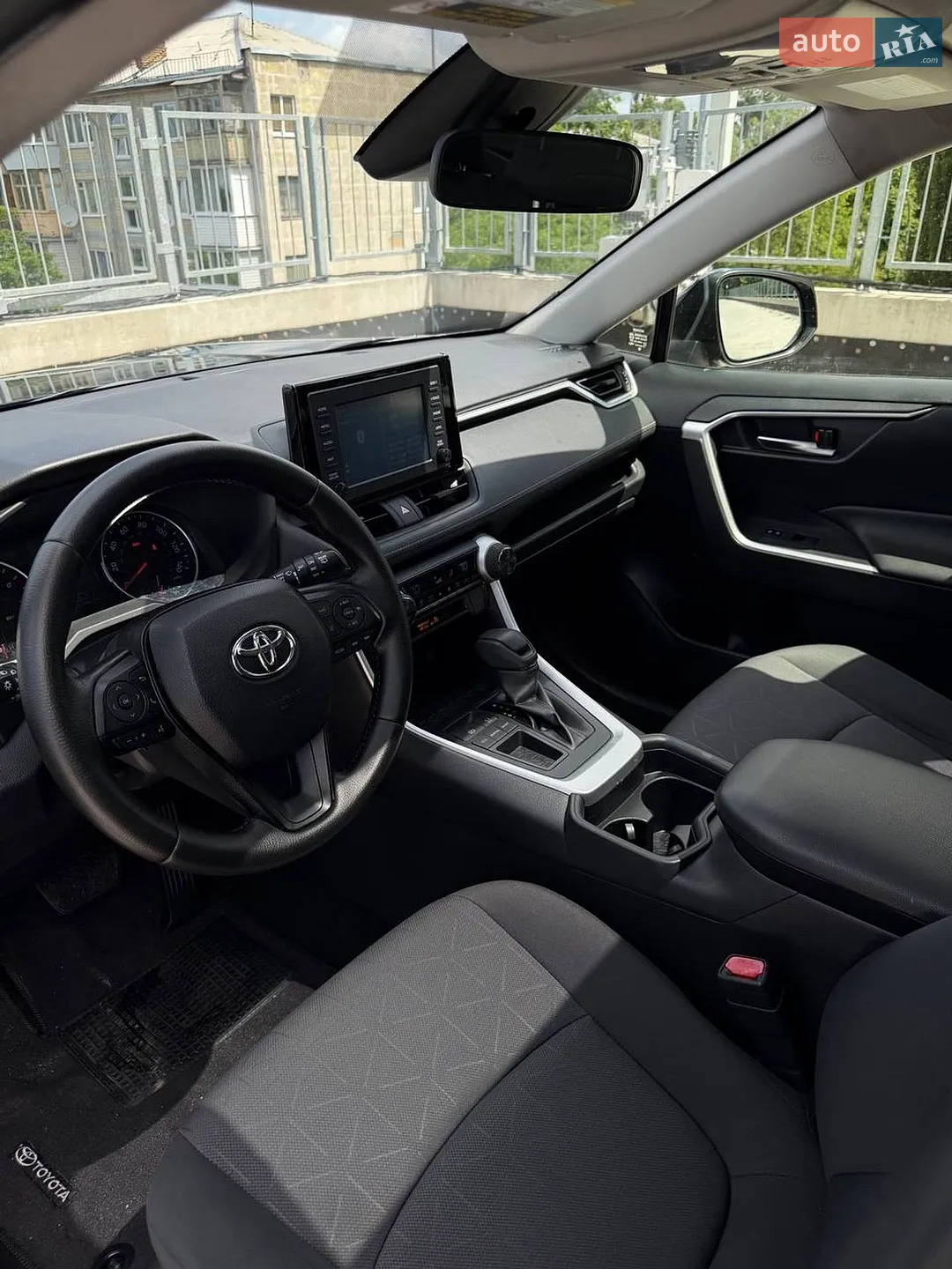 2018 Toyota RAV 4 - мініатюра 9