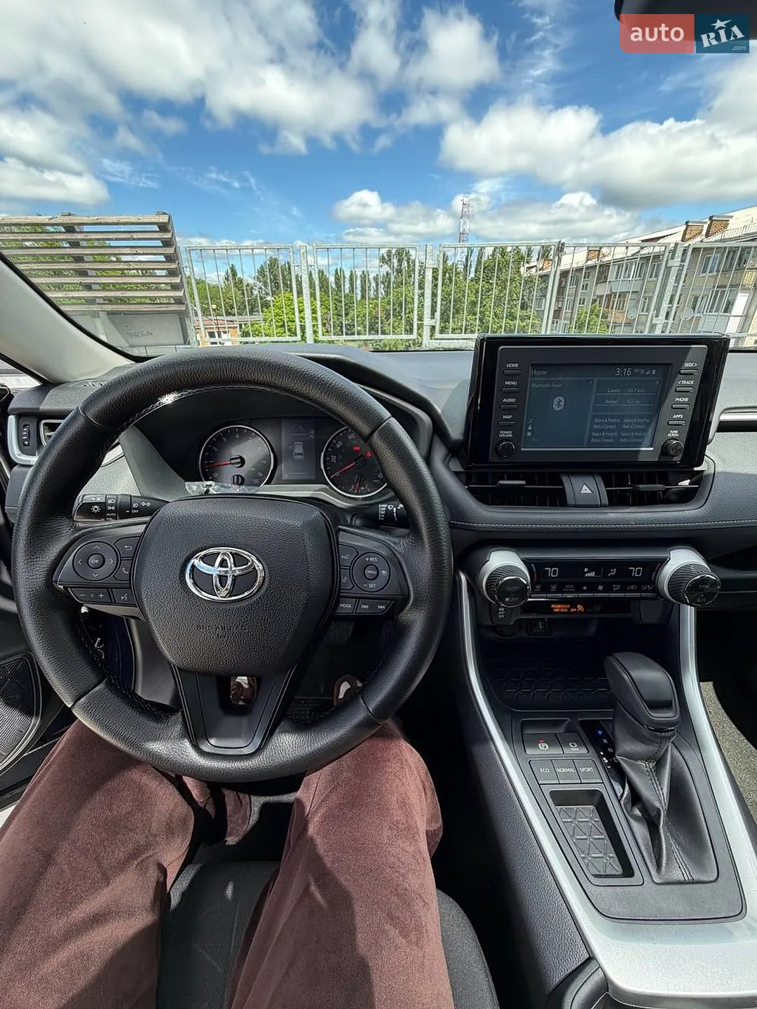 2018 Toyota RAV 4 - мініатюра 10