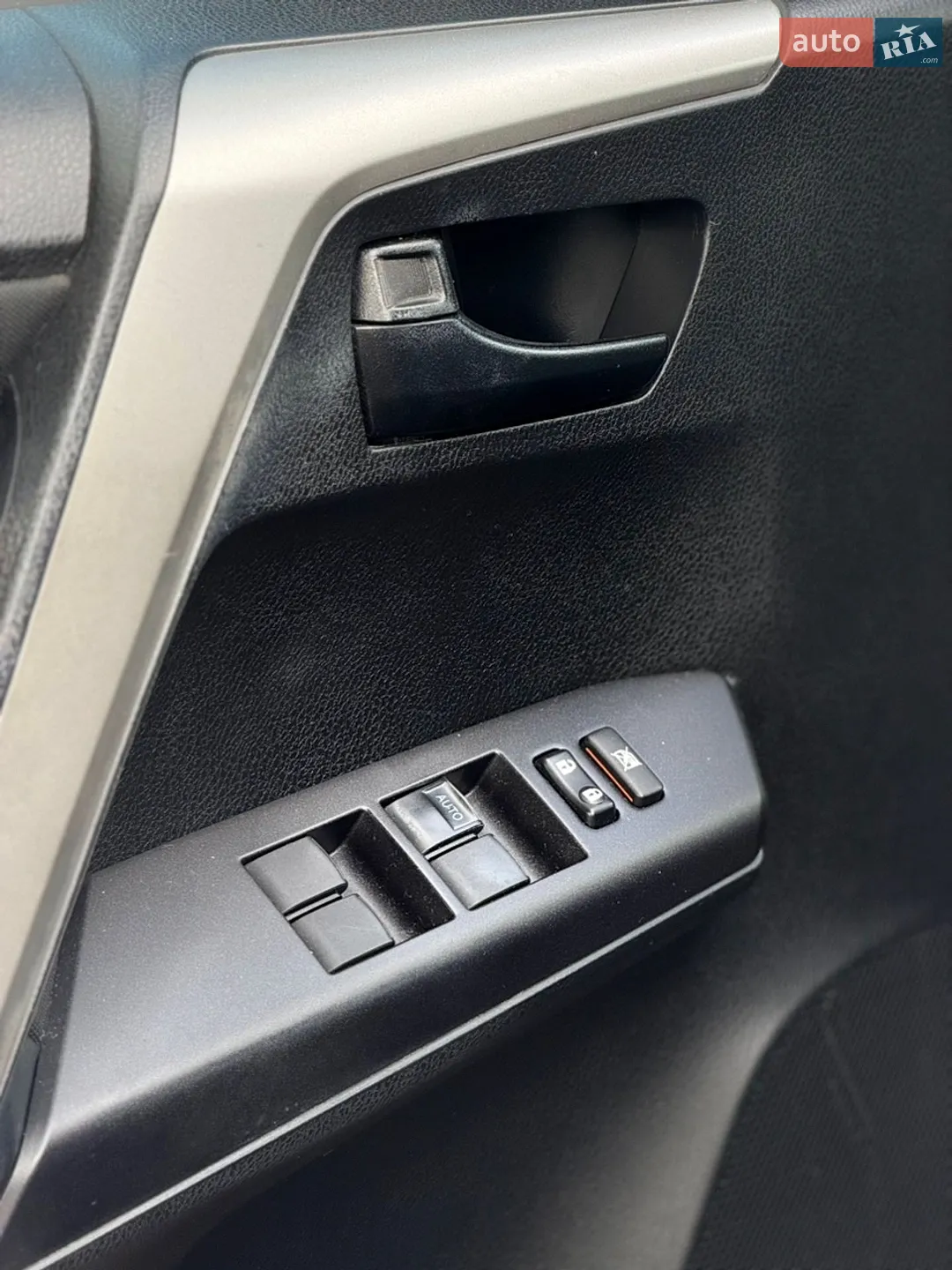 2018 Toyota RAV 4 - мініатюра 7