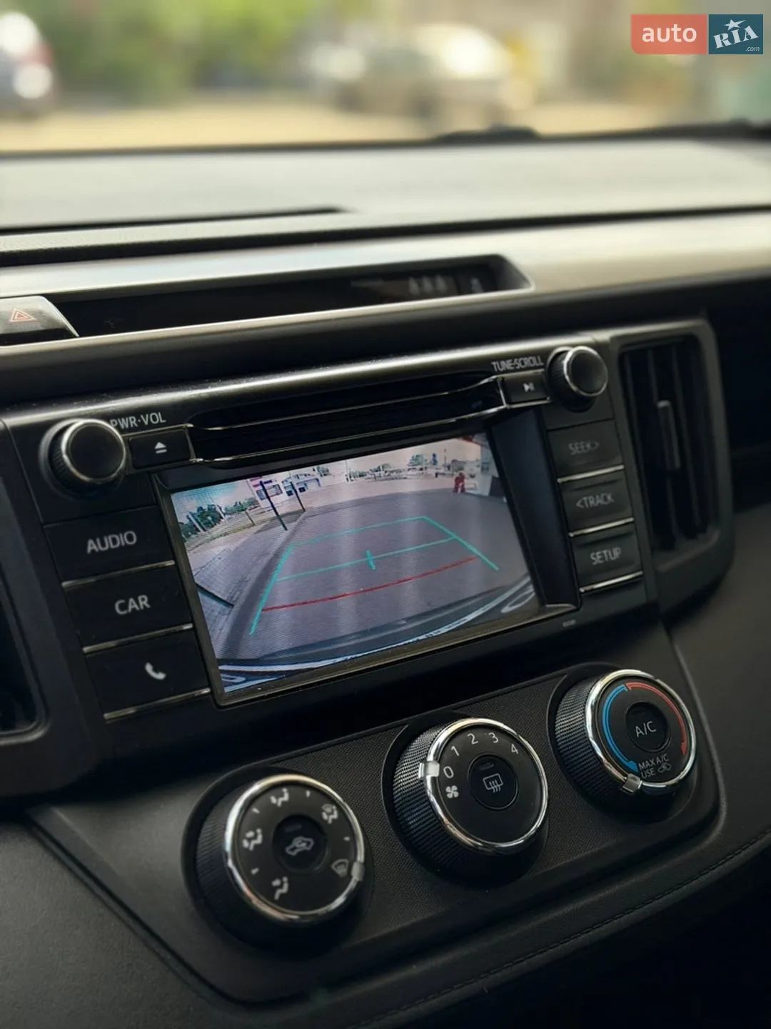 2018 Toyota RAV 4 - мініатюра 12