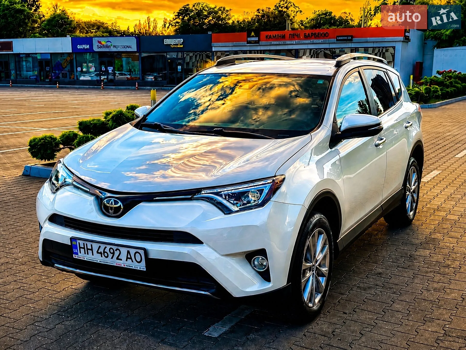 2017 Toyota RAV 4 - фото 1