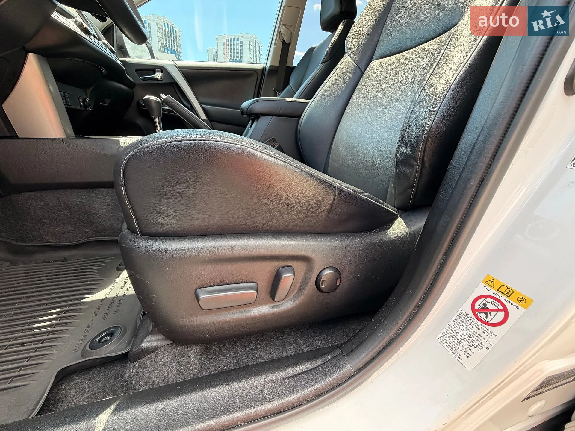 2017 Toyota RAV 4 - мініатюра 8