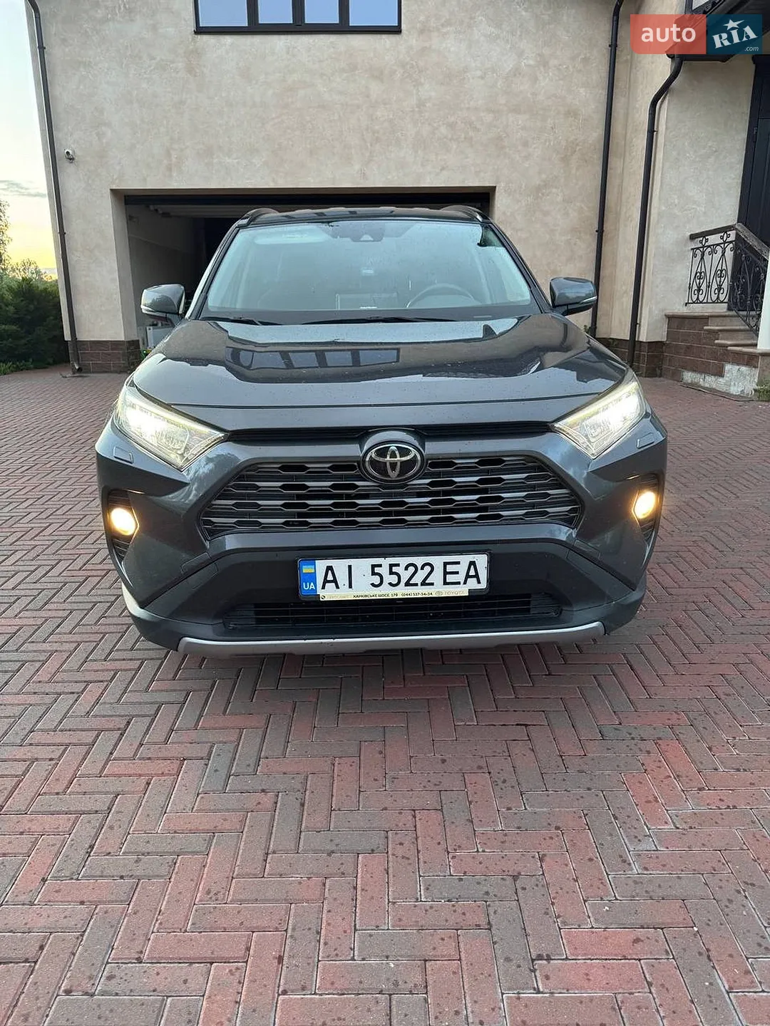 2020 Toyota RAV 4 - фото 1