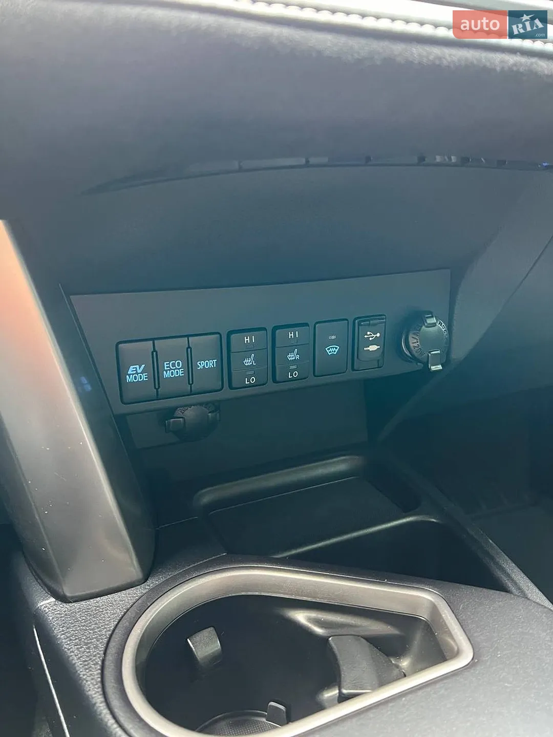 2016 Toyota RAV 4 - мініатюра 26