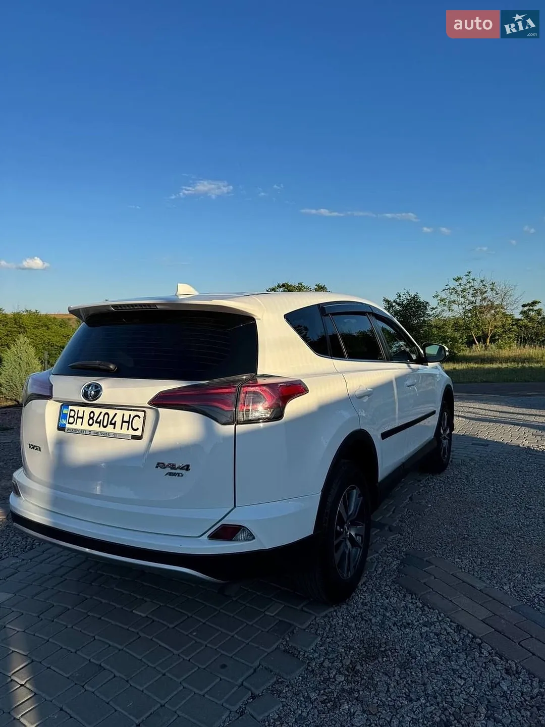 2016 Toyota RAV 4 - мініатюра 2