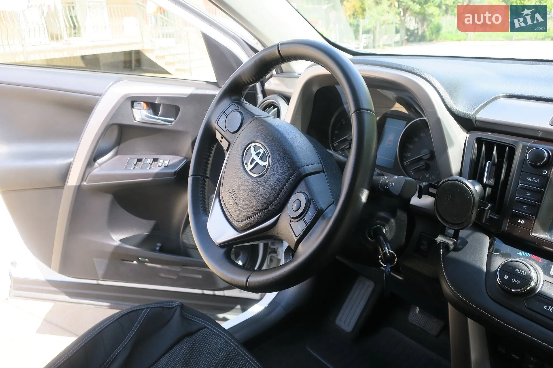 2016 Toyota RAV 4 - мініатюра 43