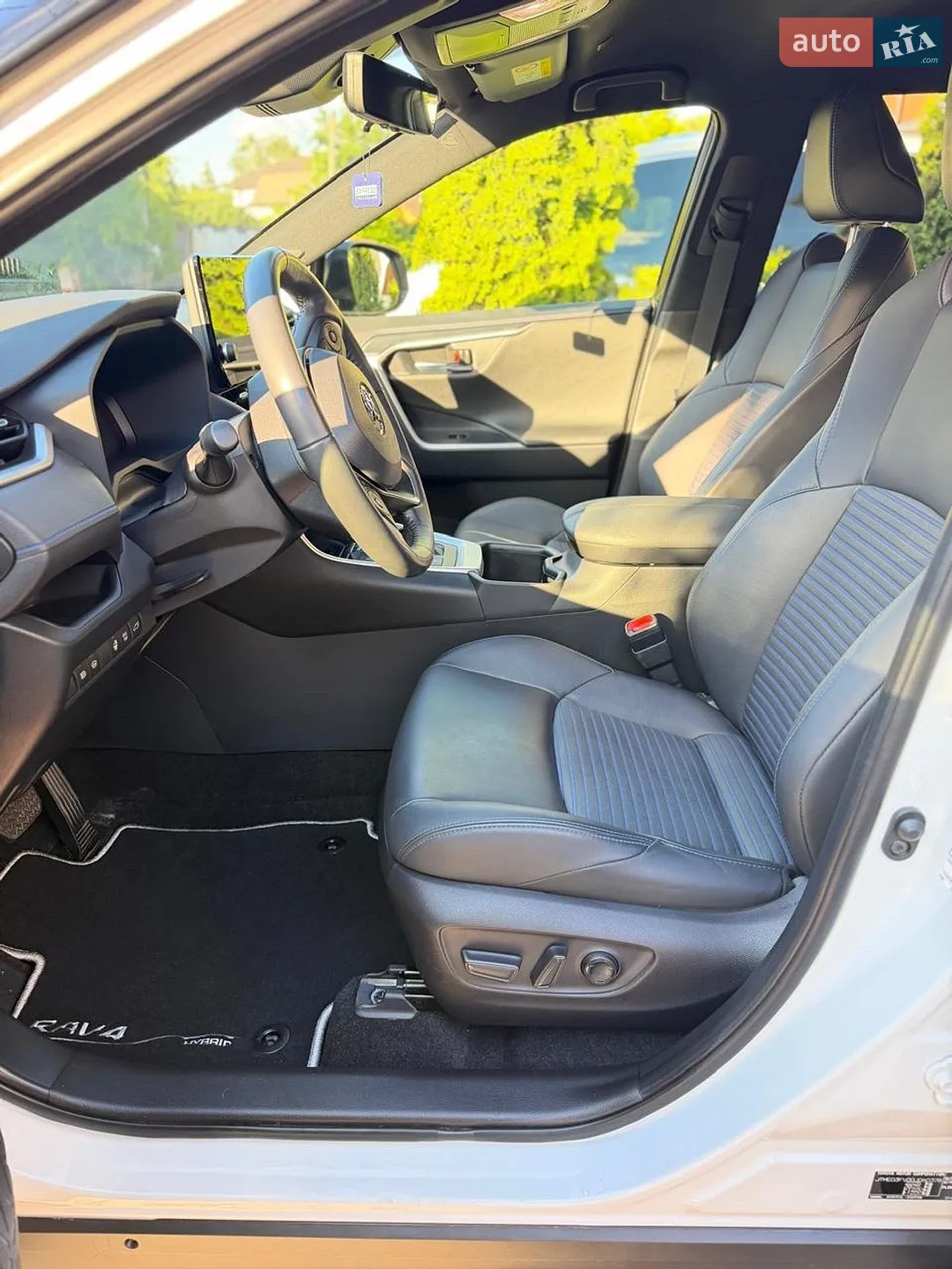 2024 Toyota RAV 4 - мініатюра 24