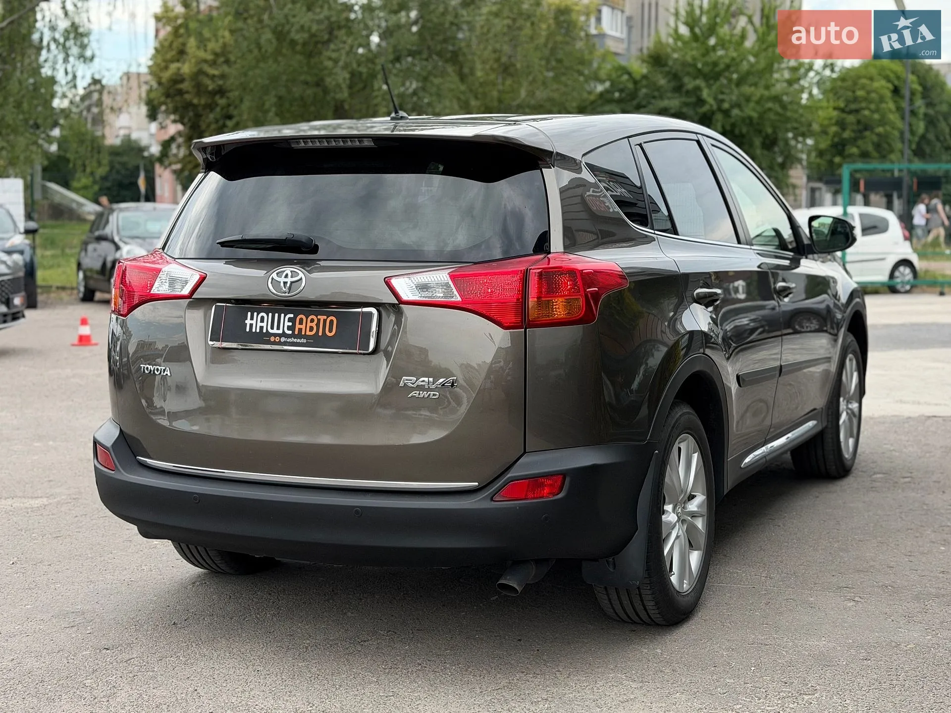 2013 Toyota RAV 4 - мініатюра 12