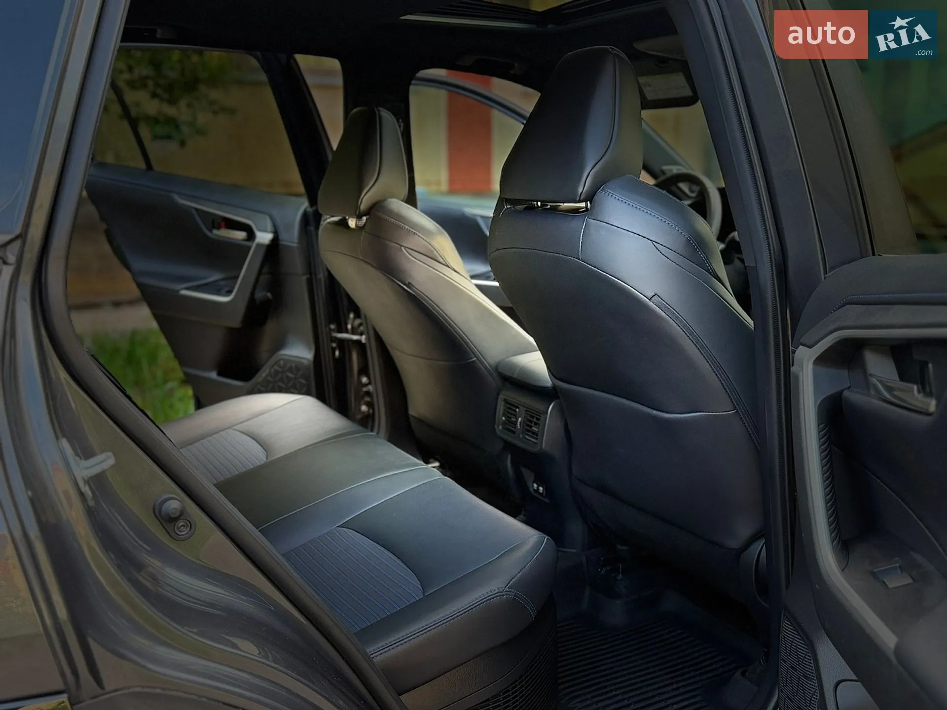 2021 Toyota RAV 4 - мініатюра 17