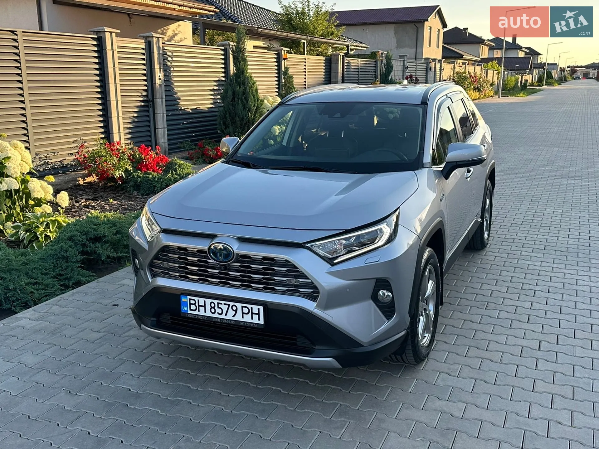 2019 Toyota RAV 4 - мініатюра 3