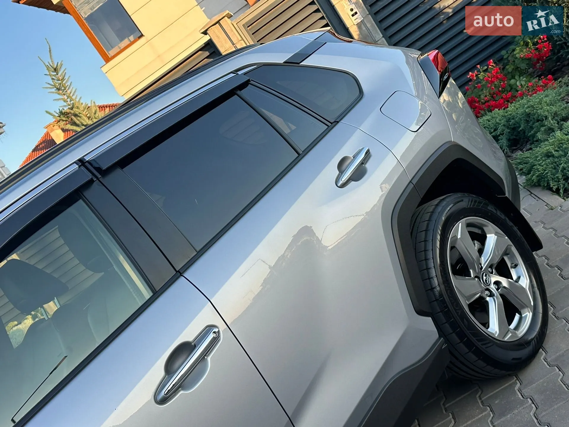 2019 Toyota RAV 4 - мініатюра 21