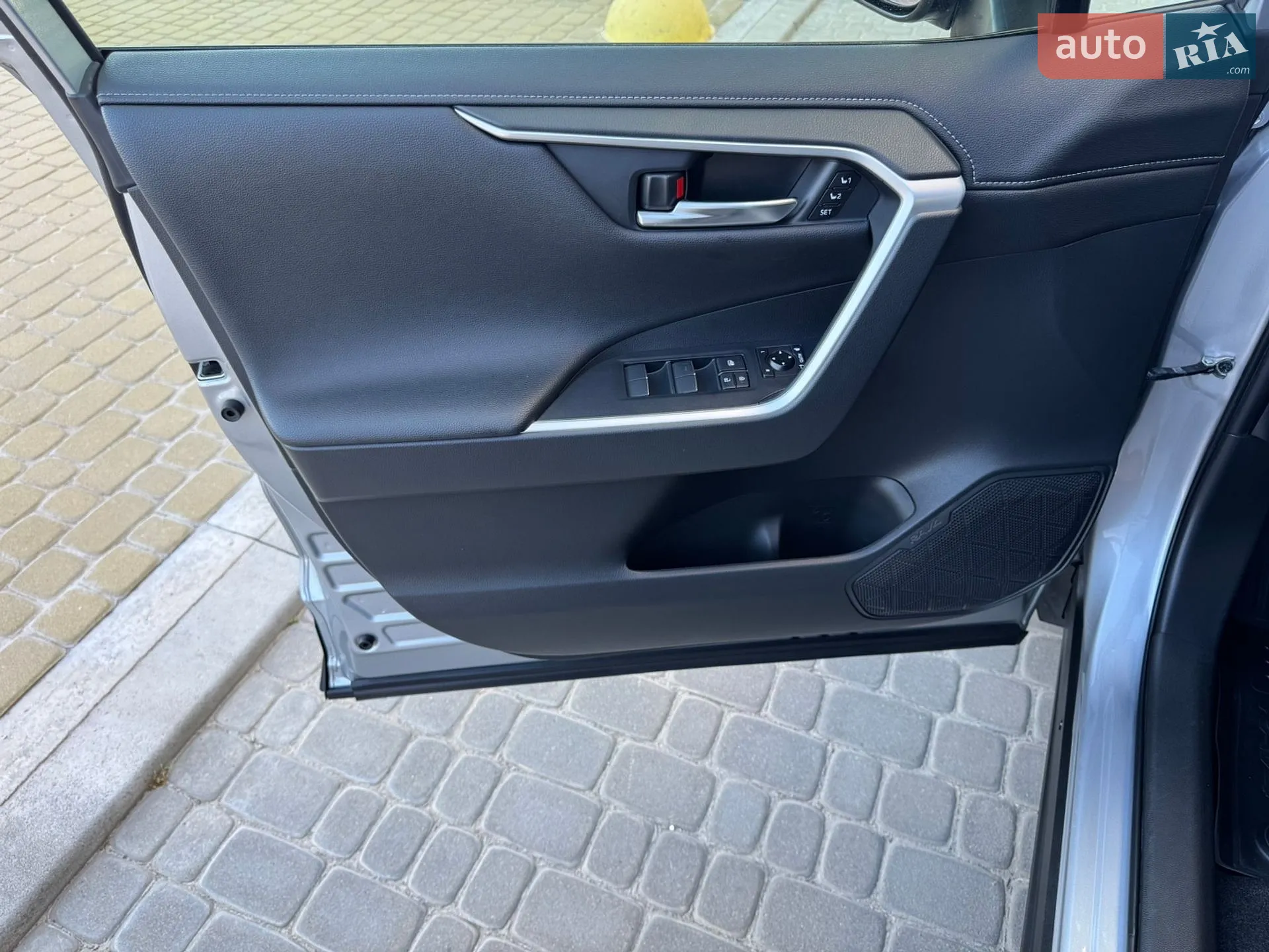 2021 Toyota RAV 4 - мініатюра 15