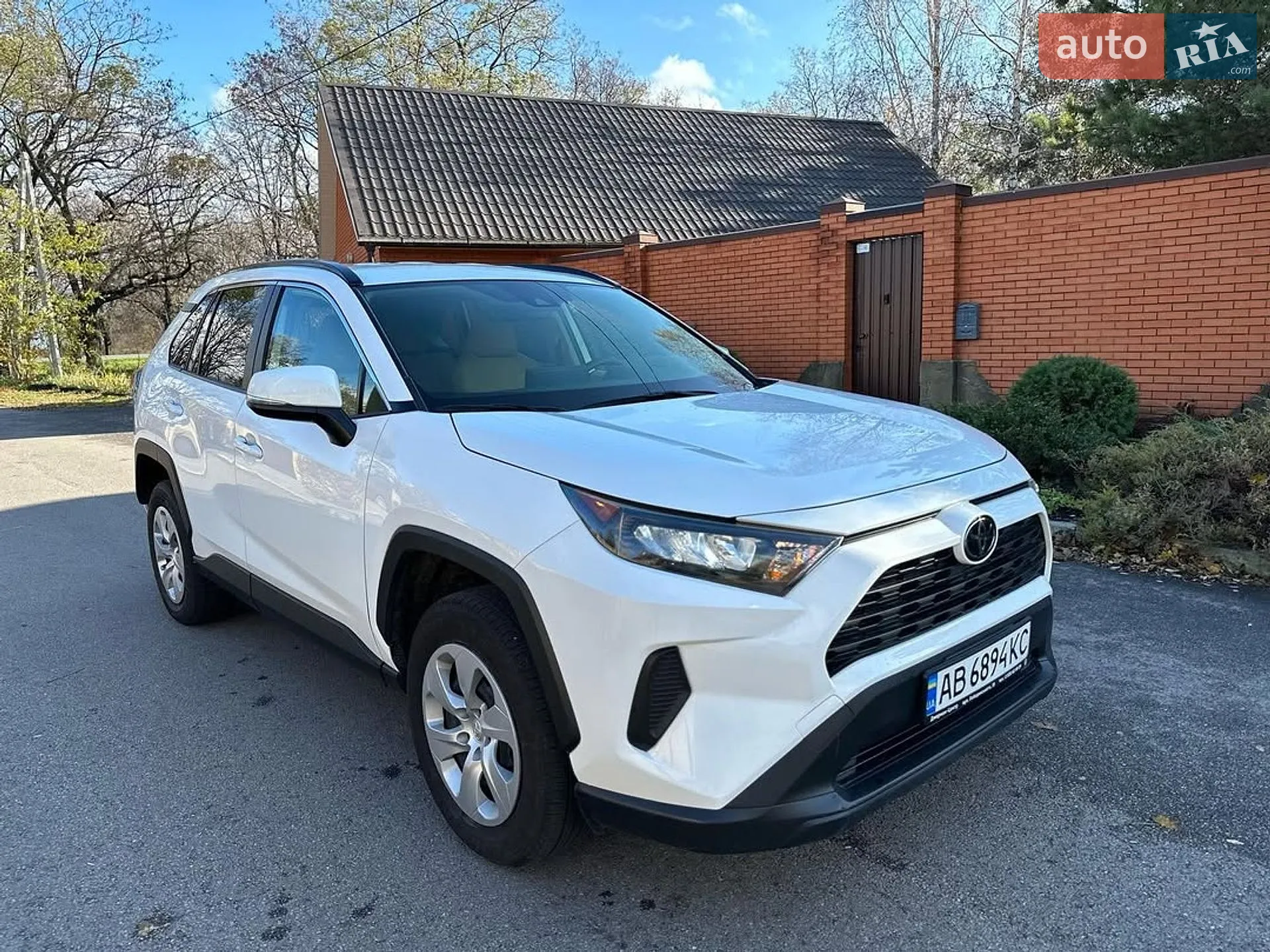 2019 Toyota RAV 4 - фото 1