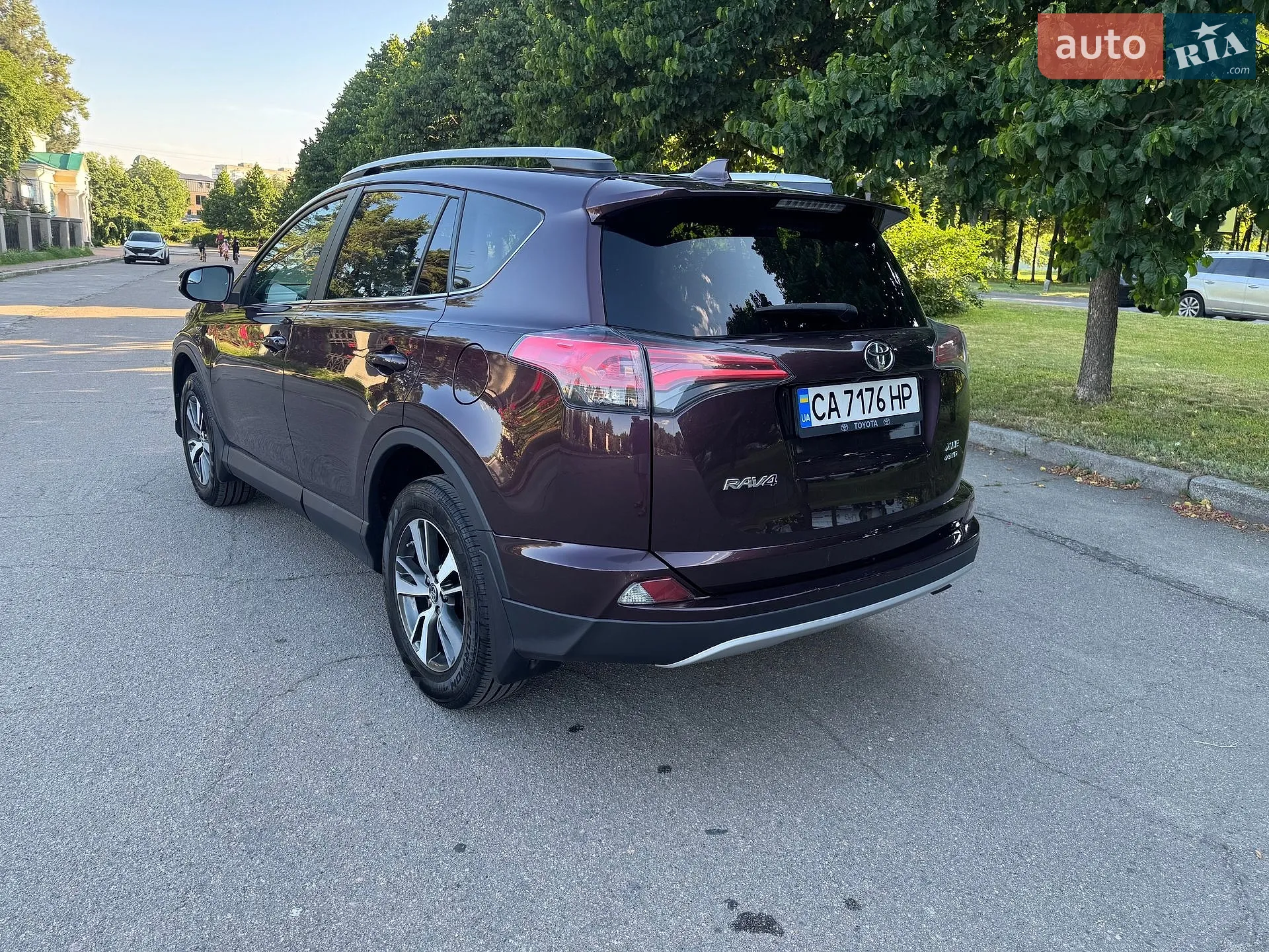 2016 Toyota RAV 4 - мініатюра 4