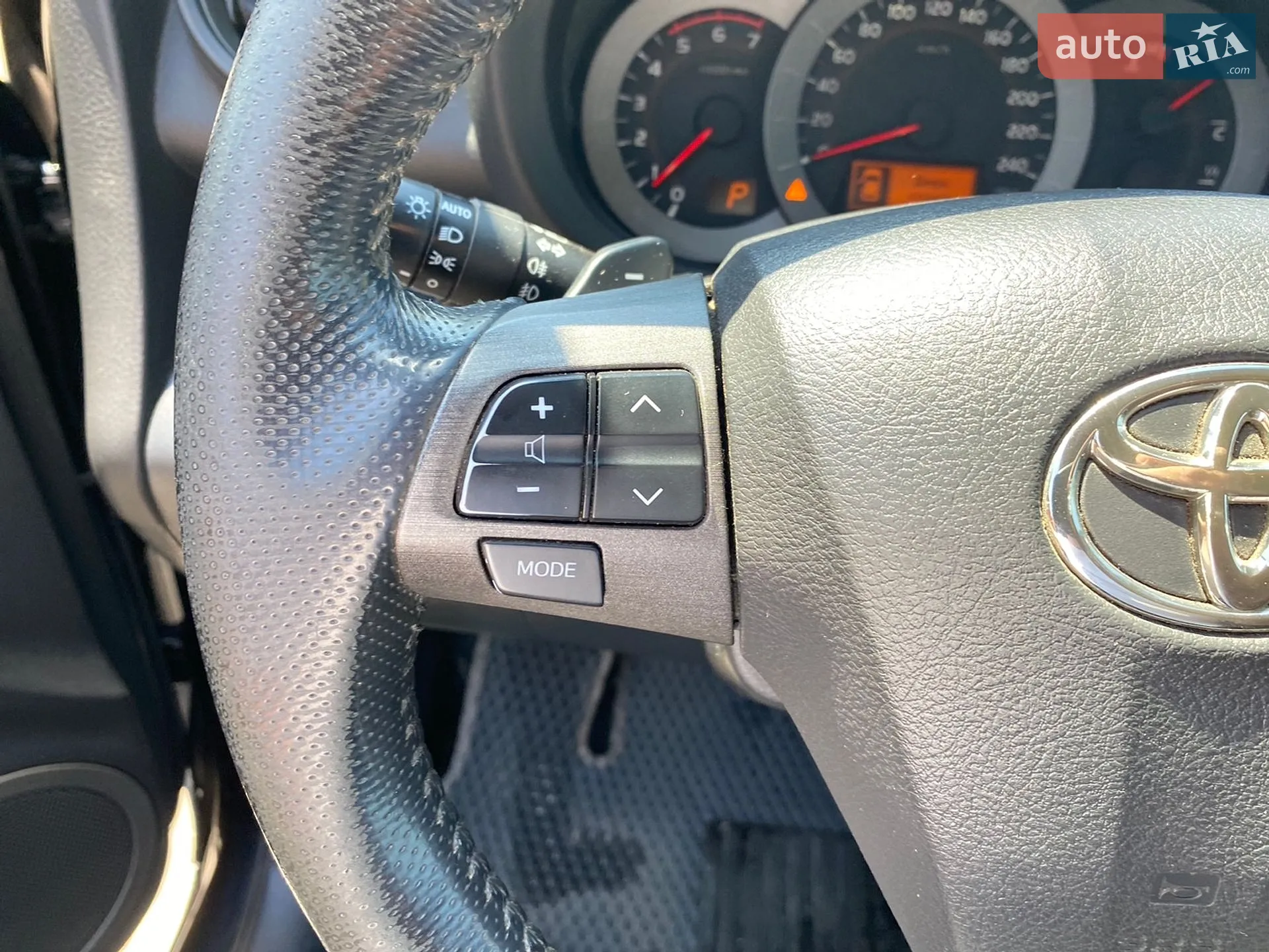 2010 Toyota RAV 4 - мініатюра 24
