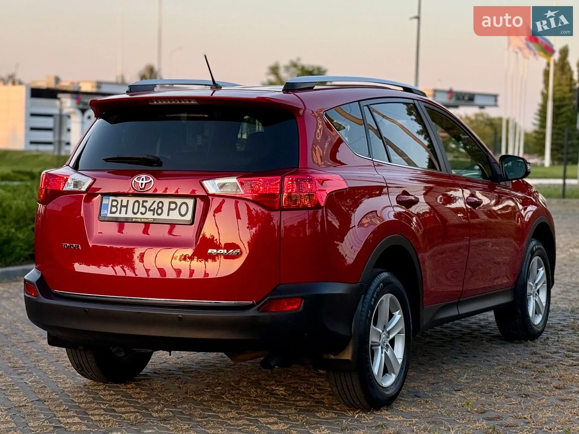 2013 Toyota RAV 4 - мініатюра 4