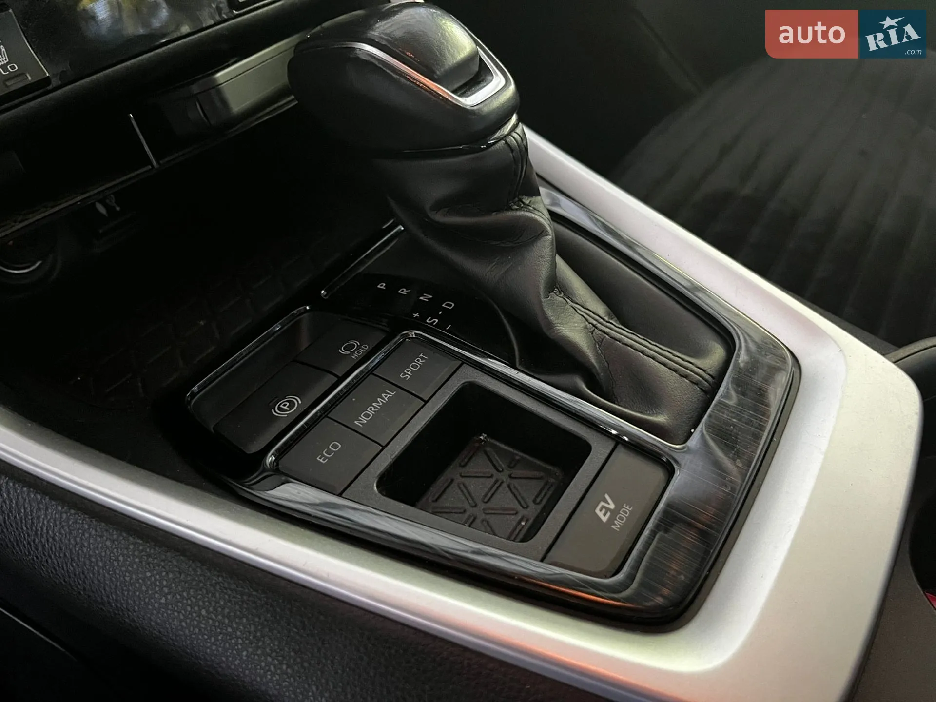 2019 Toyota RAV 4 - мініатюра 30