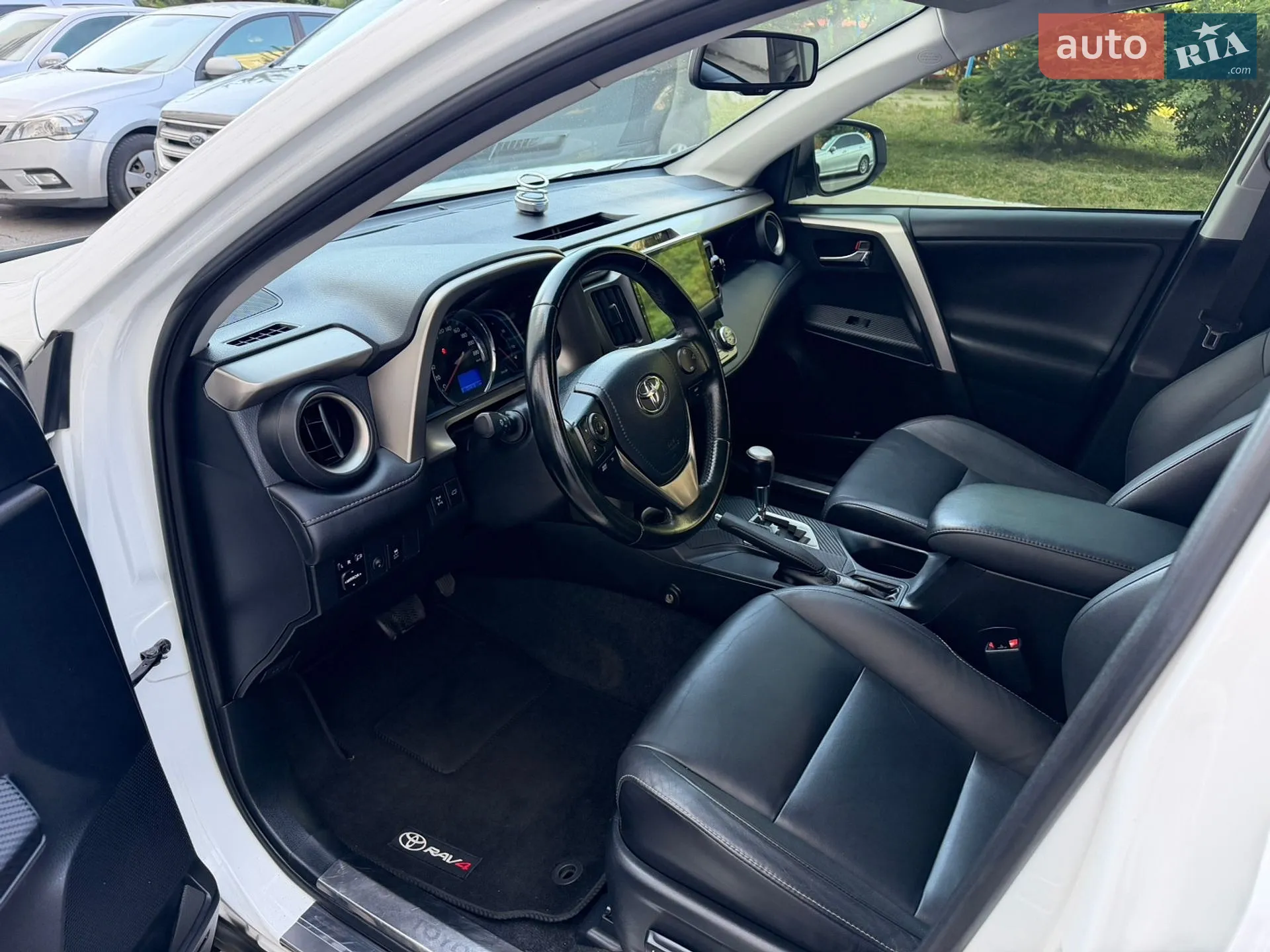2014 Toyota RAV 4 - мініатюра 10