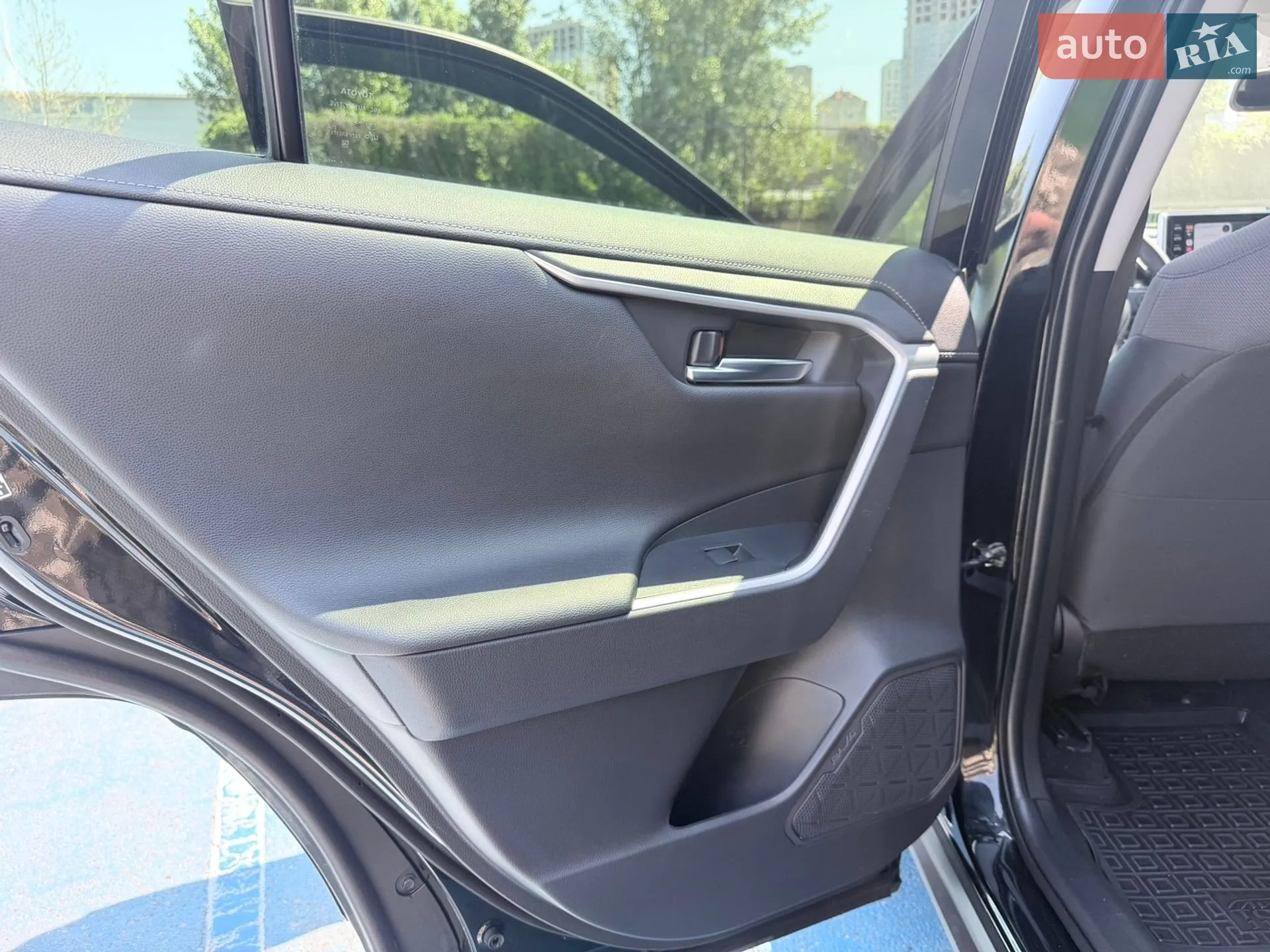 2019 Toyota RAV 4 - мініатюра 15