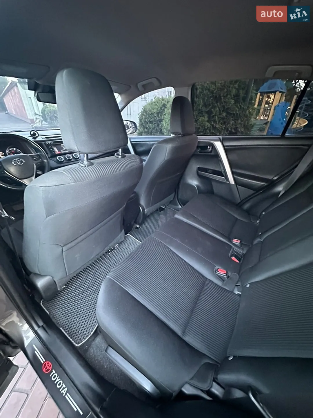 2017 Toyota RAV 4 - мініатюра 18